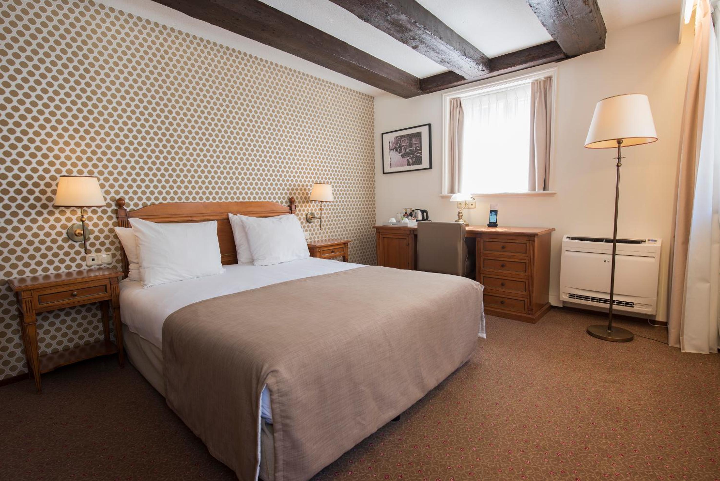 Small Canal View Room