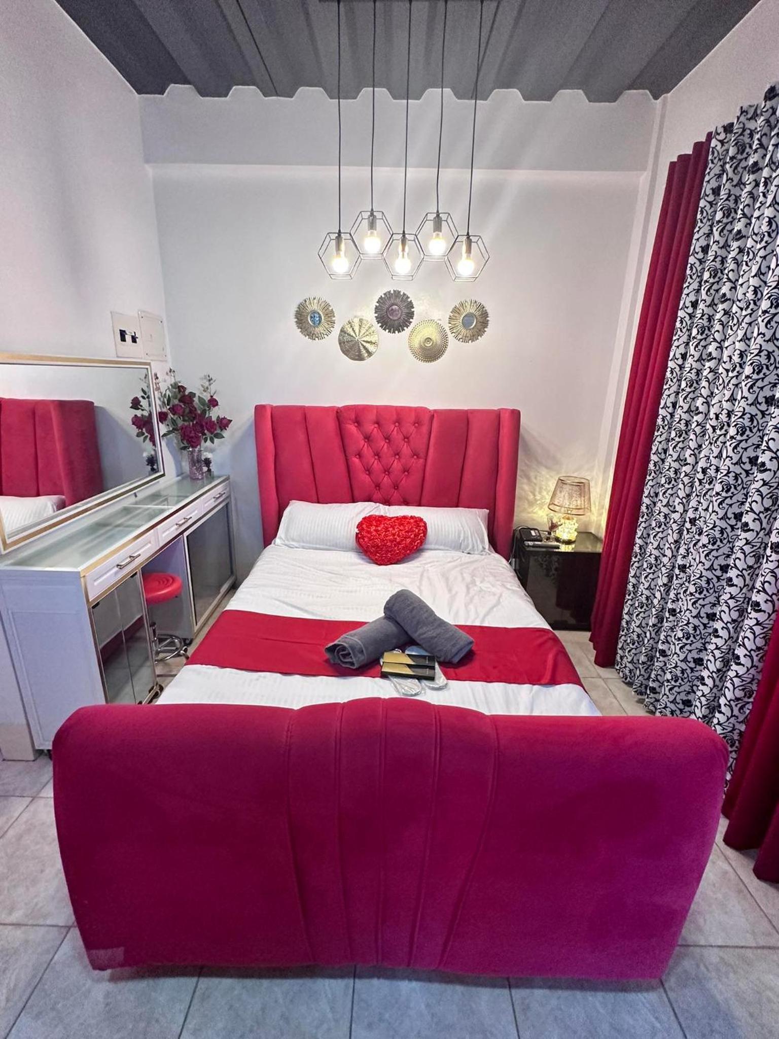 Deluxe Double Room with Balcony photo 2