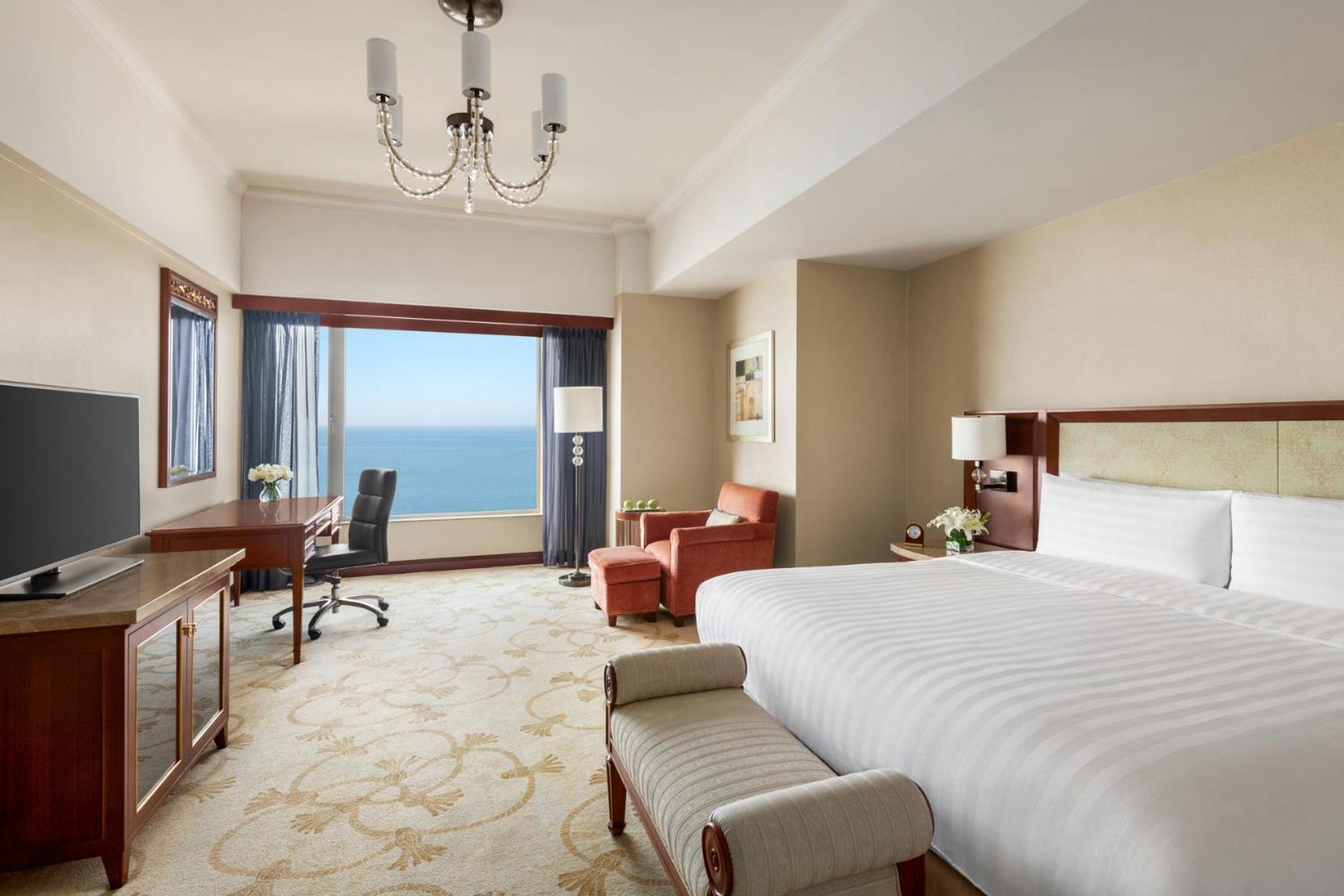 Deluxe Suite - Photo 1