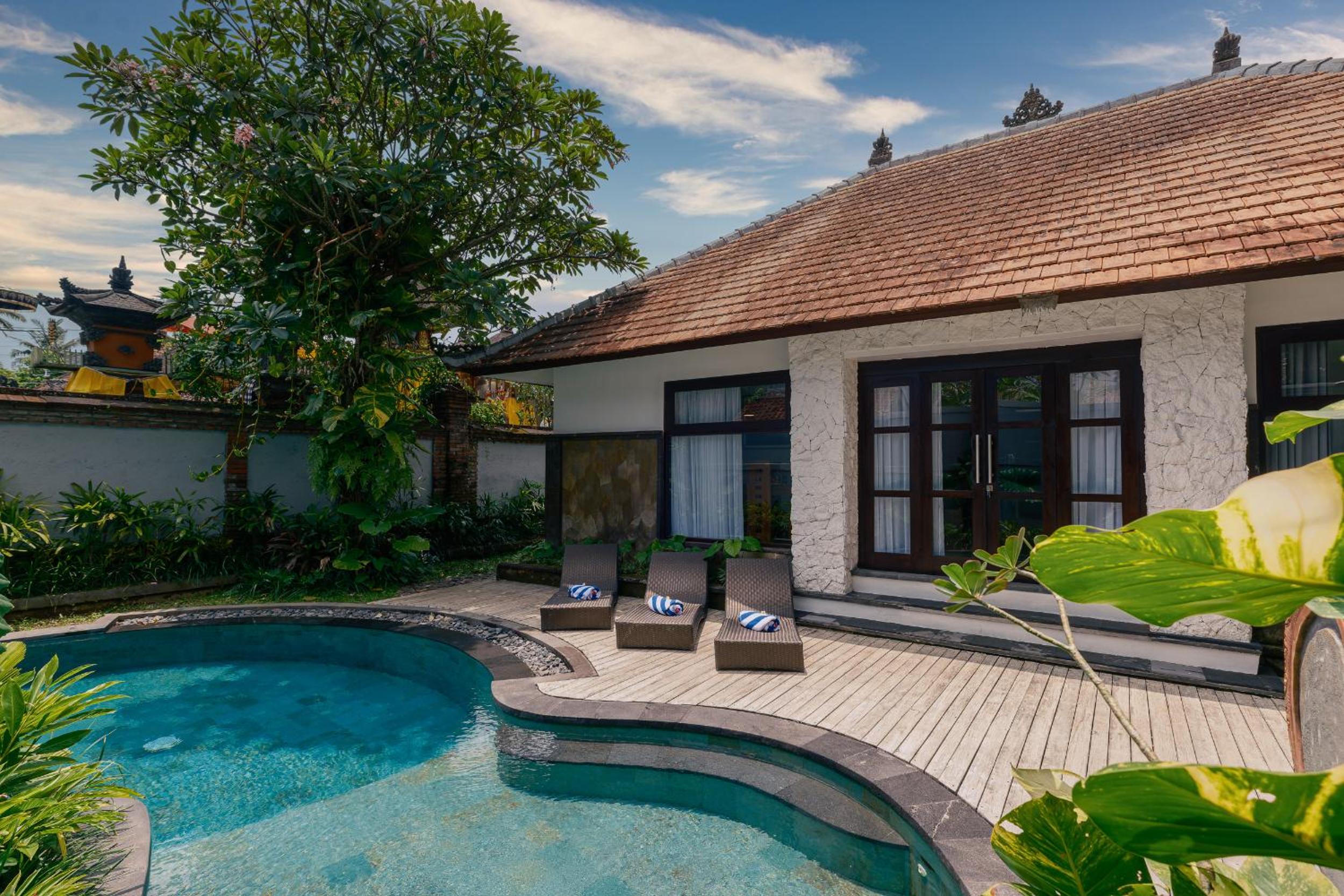 Villa with Private Pool - Photo 21