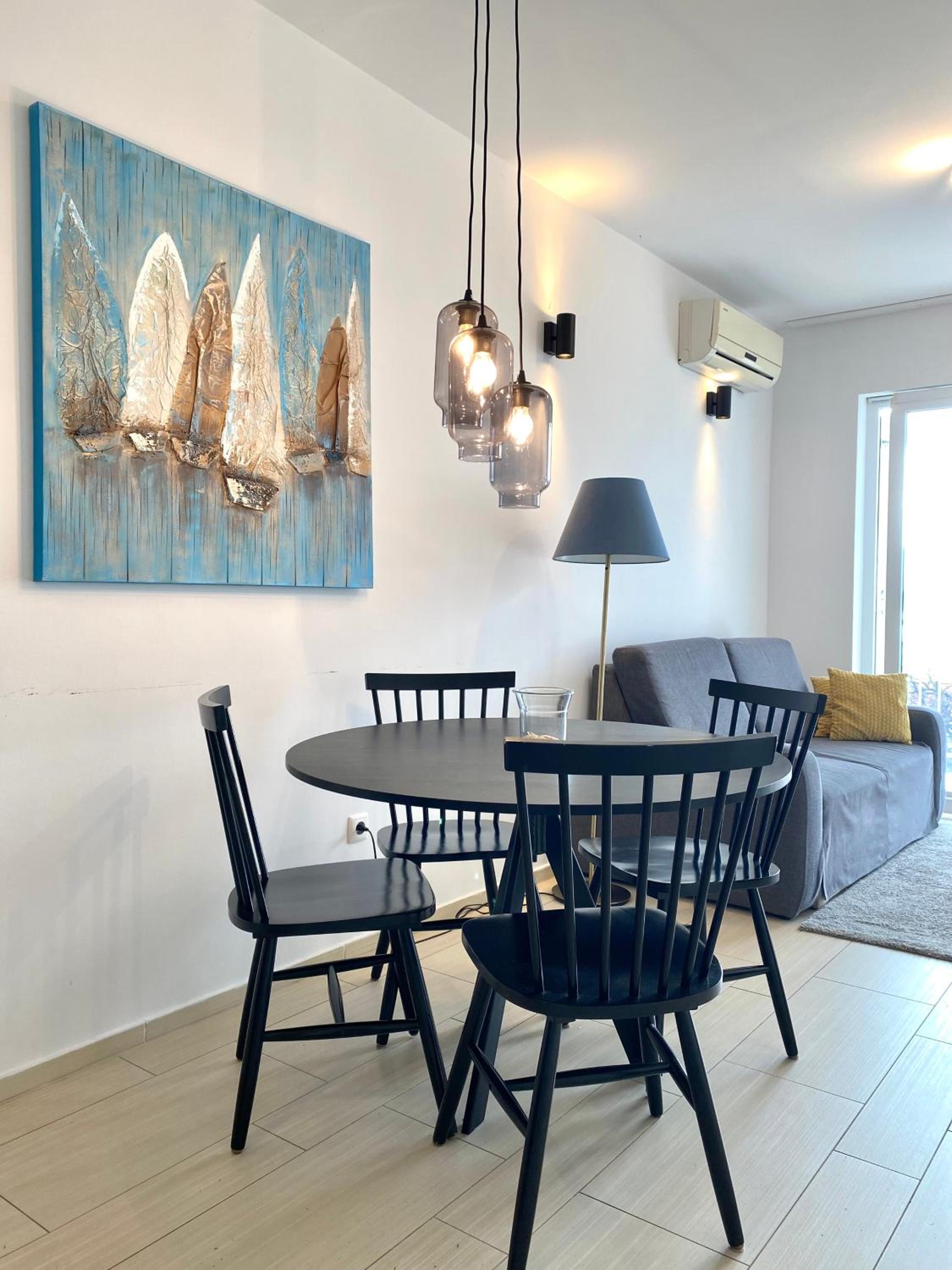 One-Bedroom Apartment with Sea View and Balcony photo 3