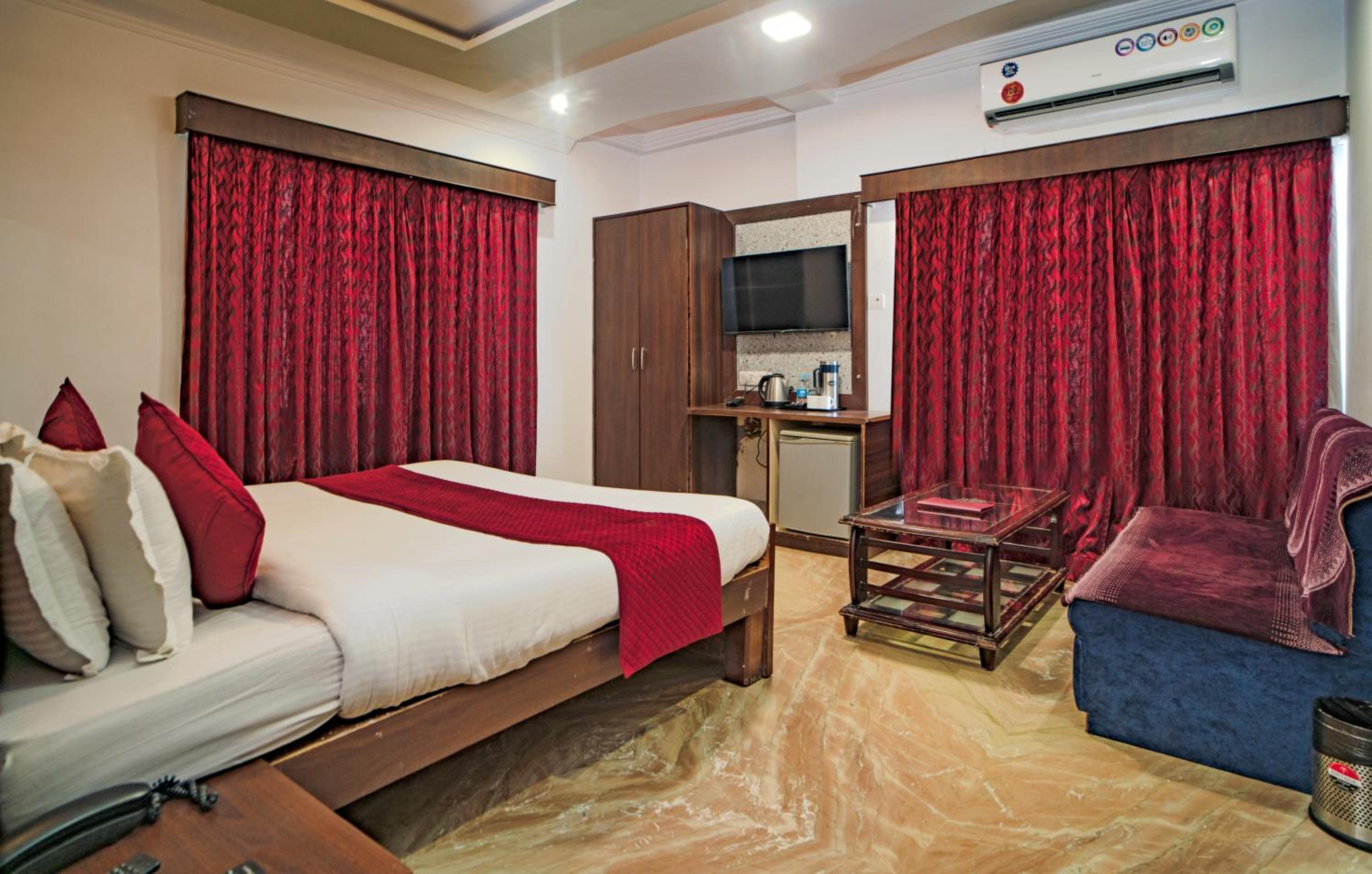 Deluxe Room - Photo 3
