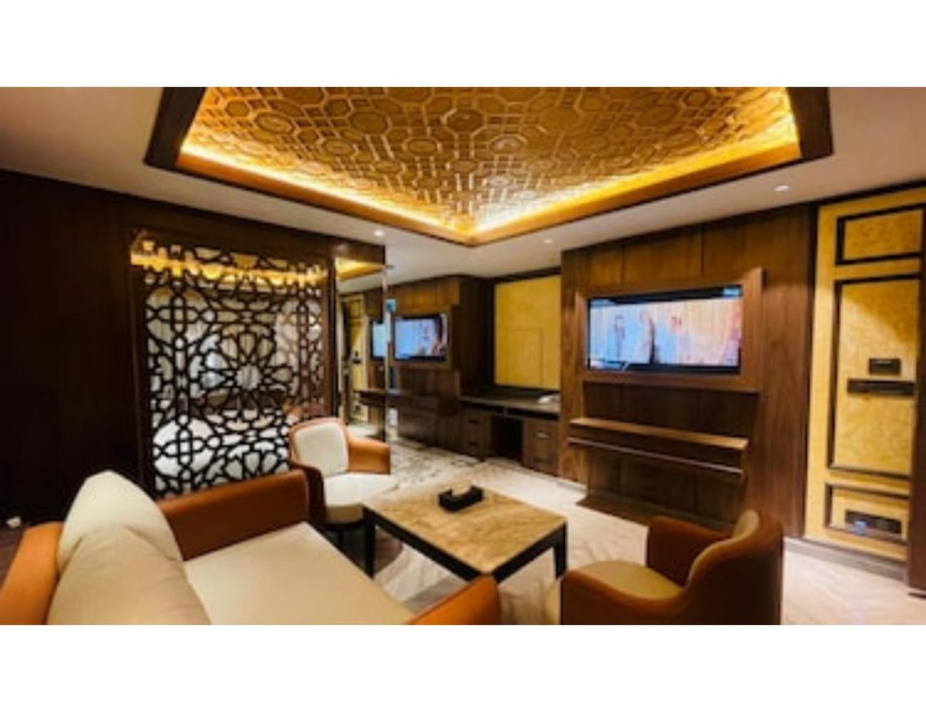Deluxe Room - Photo 6