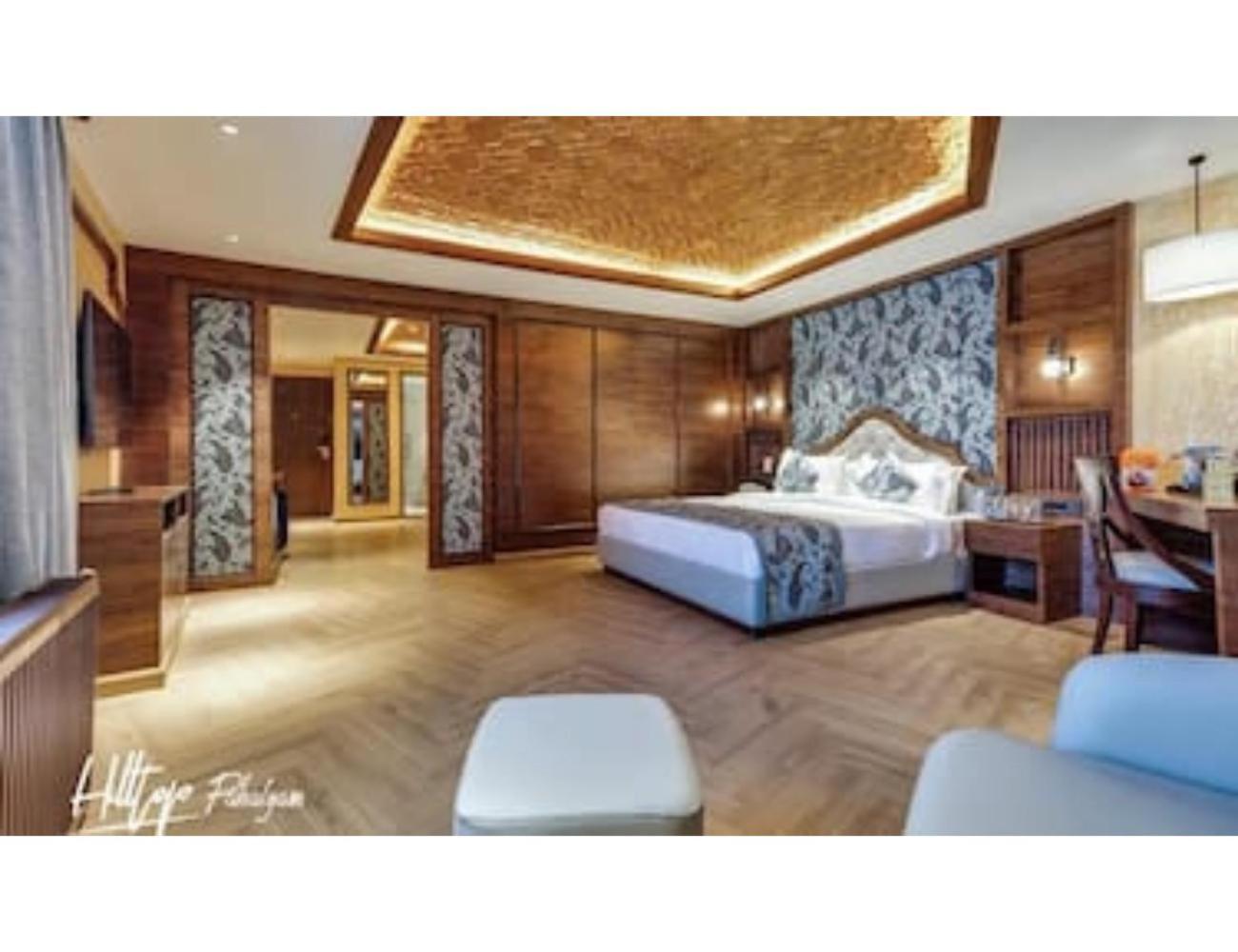 Deluxe Room - Photo 15