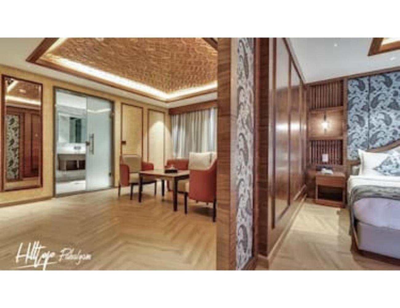 Deluxe Room - Photo 19