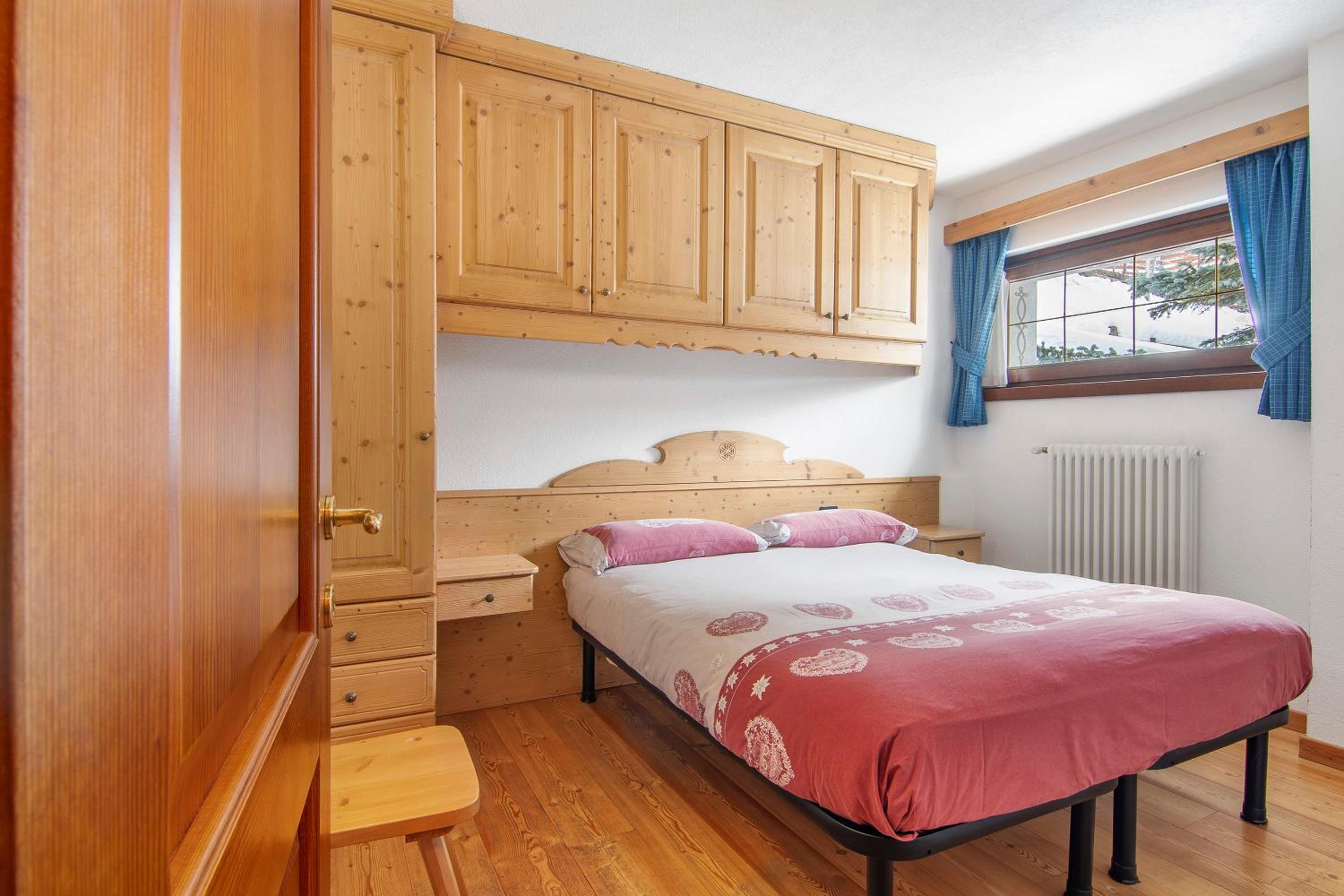Two-Bedroom Deluxe Apartment with Balcony