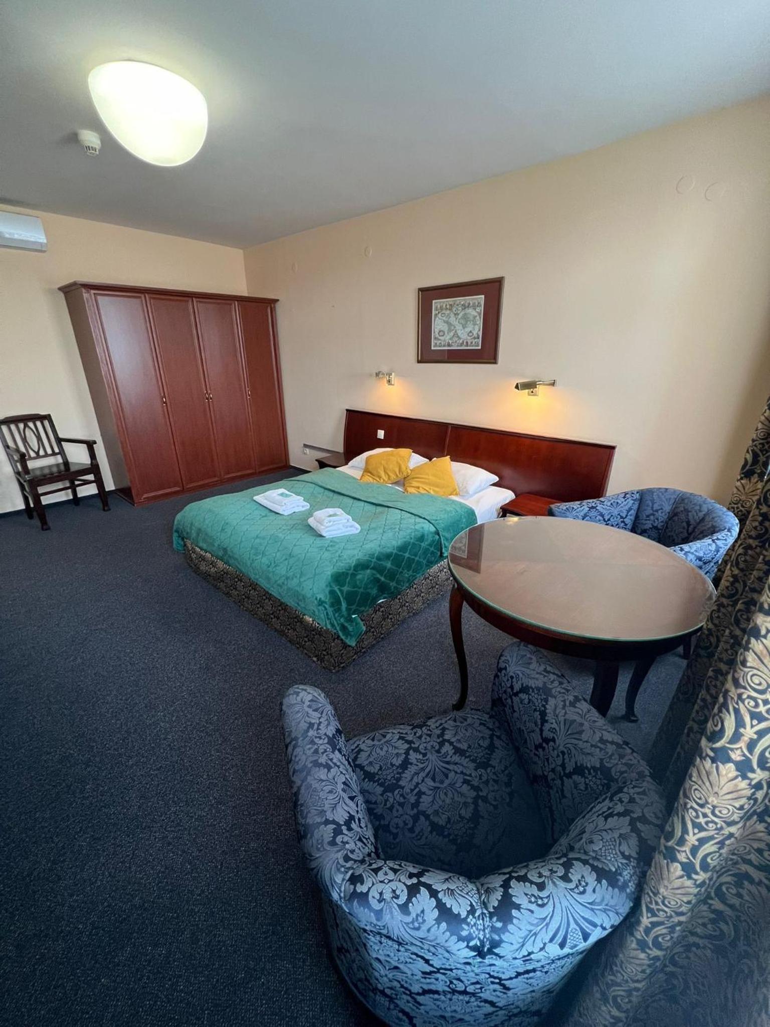Apartment photo 1