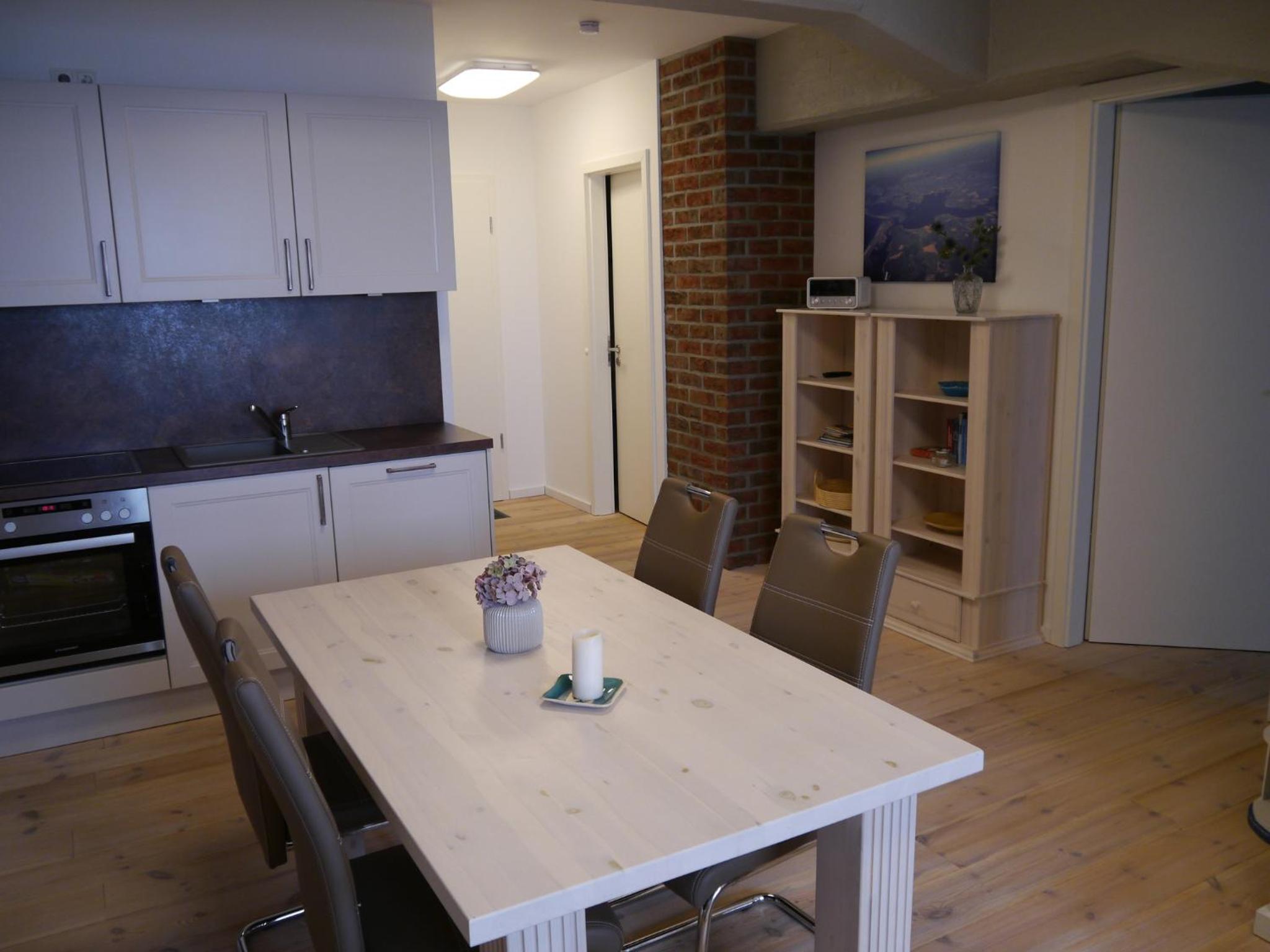 Apartment photo 2