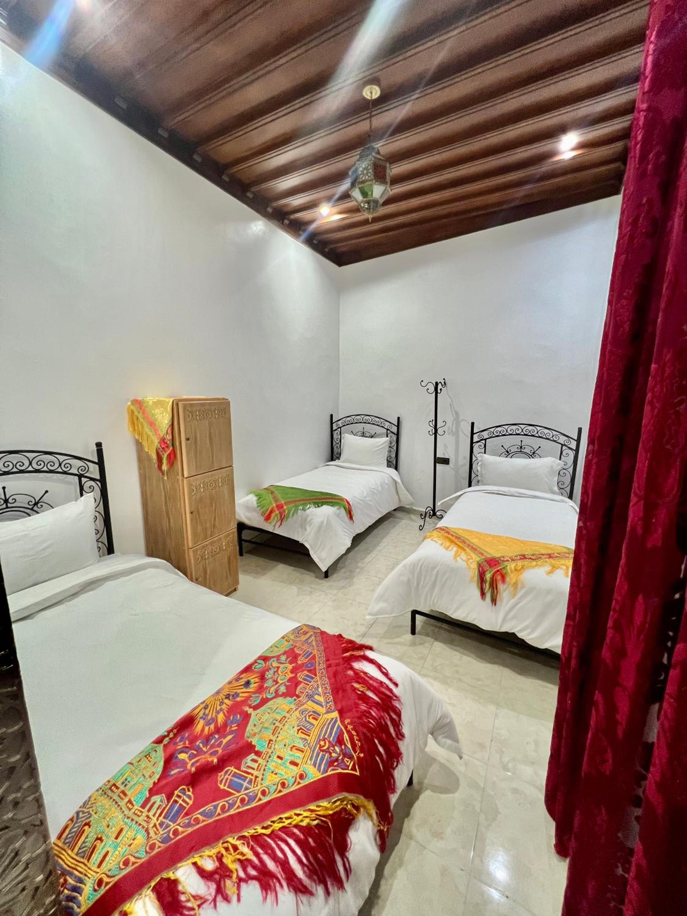 Standard Triple Room - Photo 2