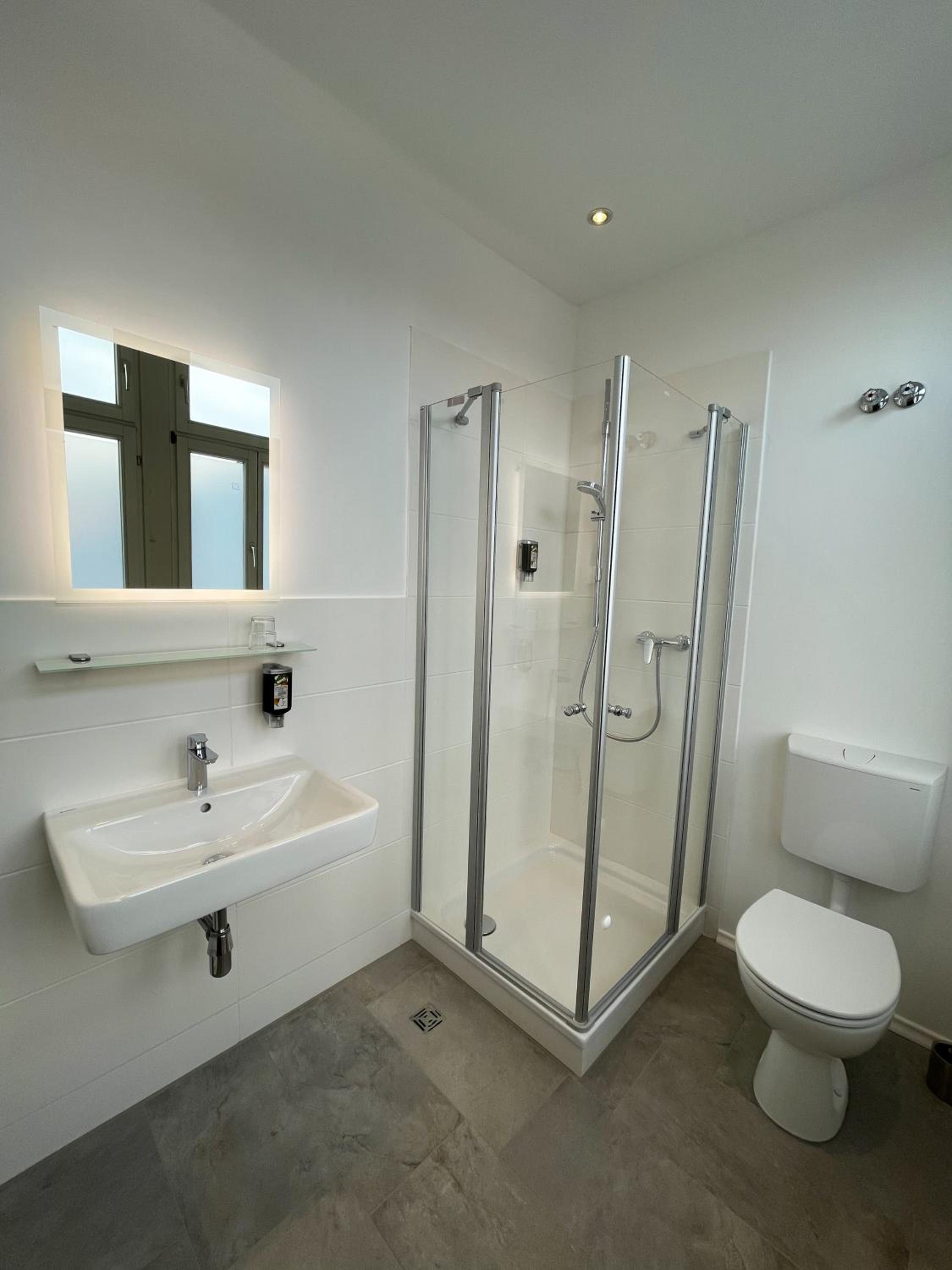 Double Room - Photo 4