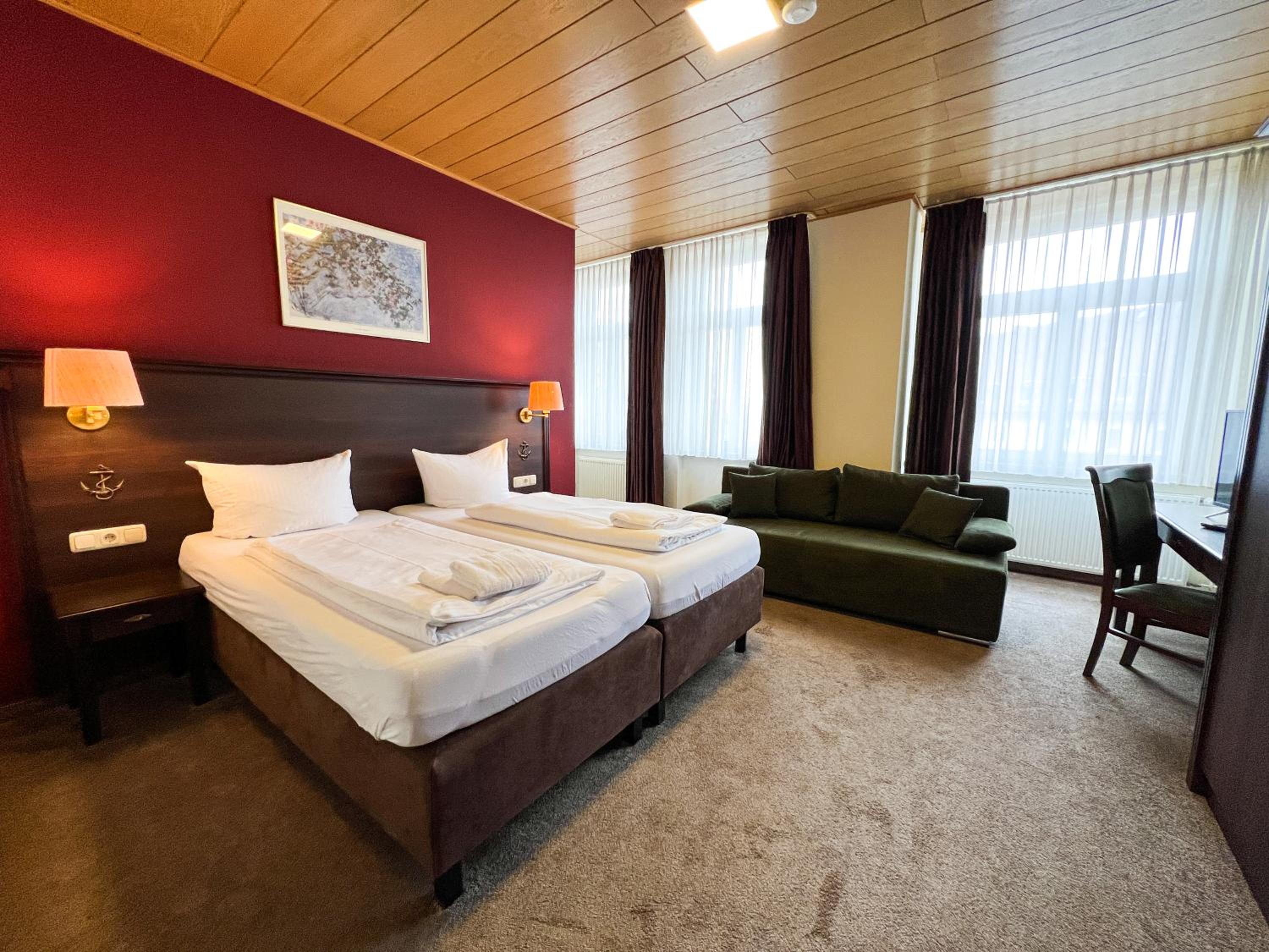Double Room - Photo 5