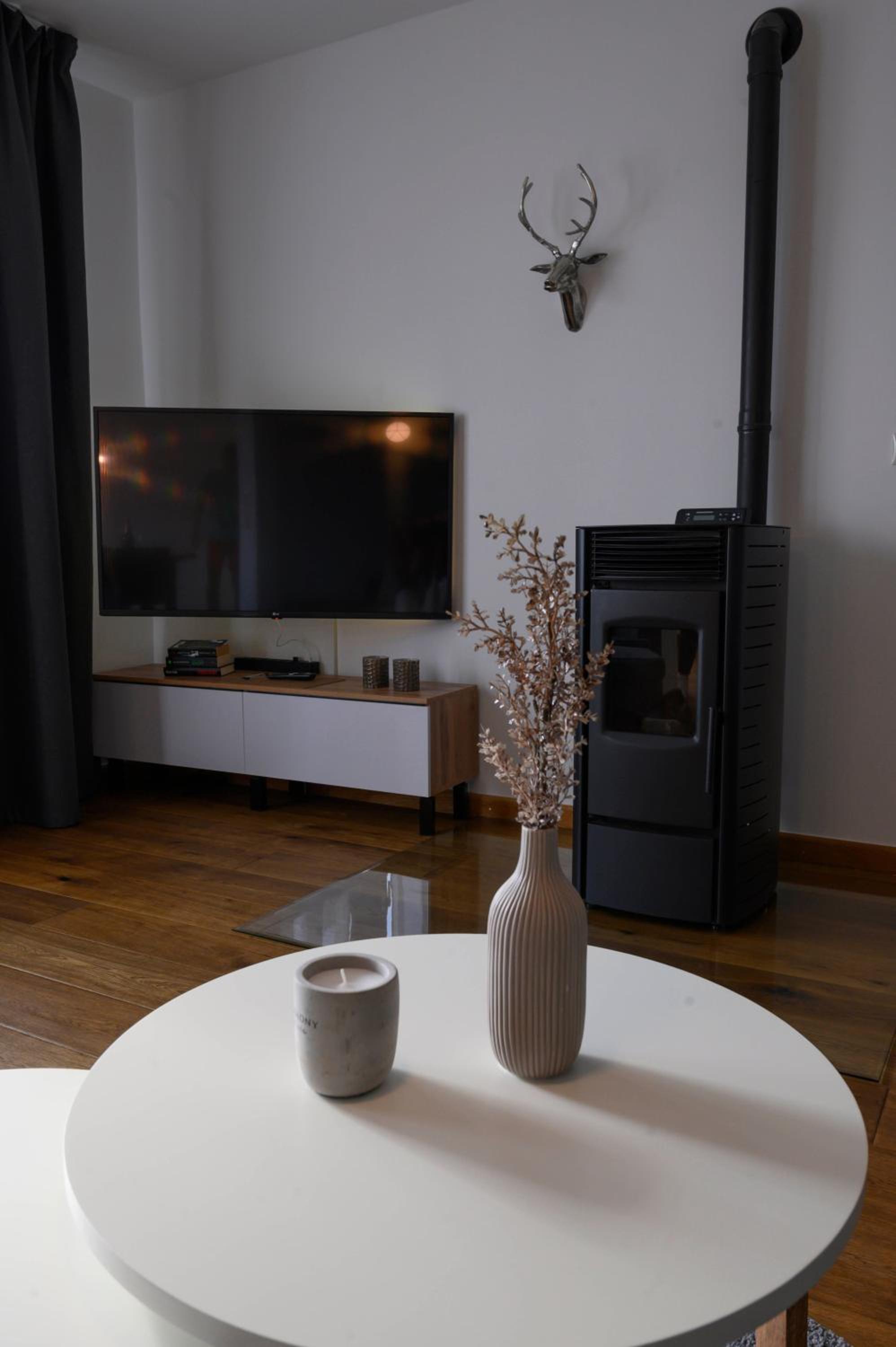 Two-Bedroom Apartment with Terrace photo 1