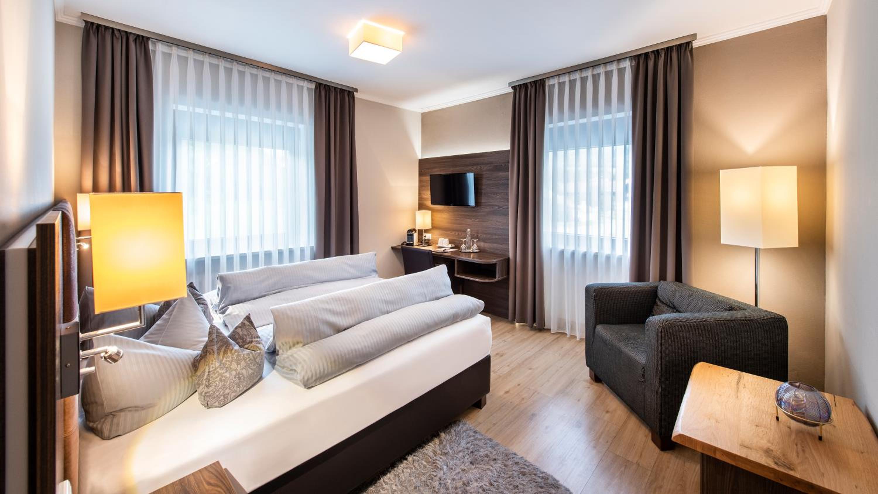 Standard Double Room - Photo 3