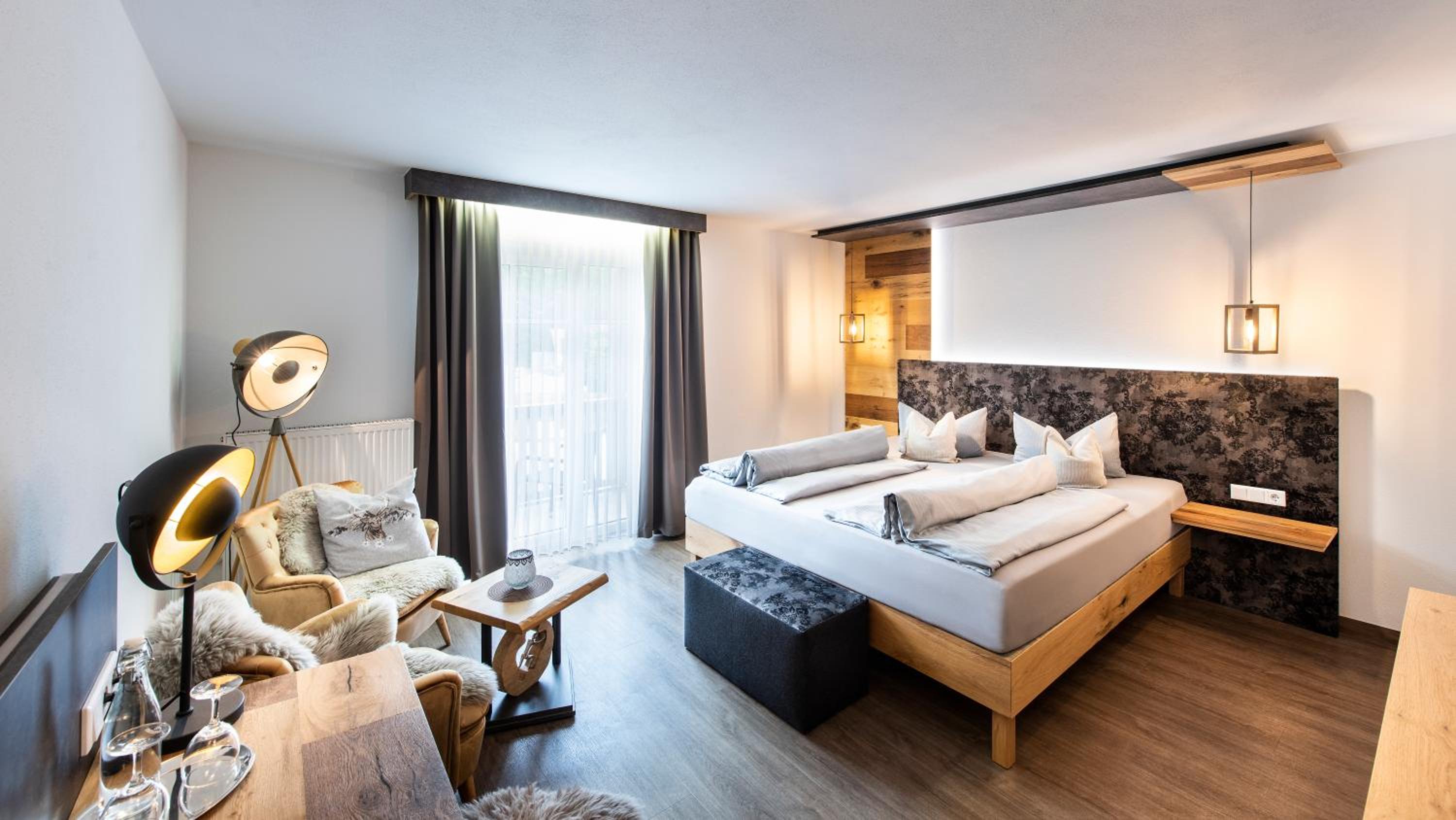 Double Room with Balcony - Photo 1