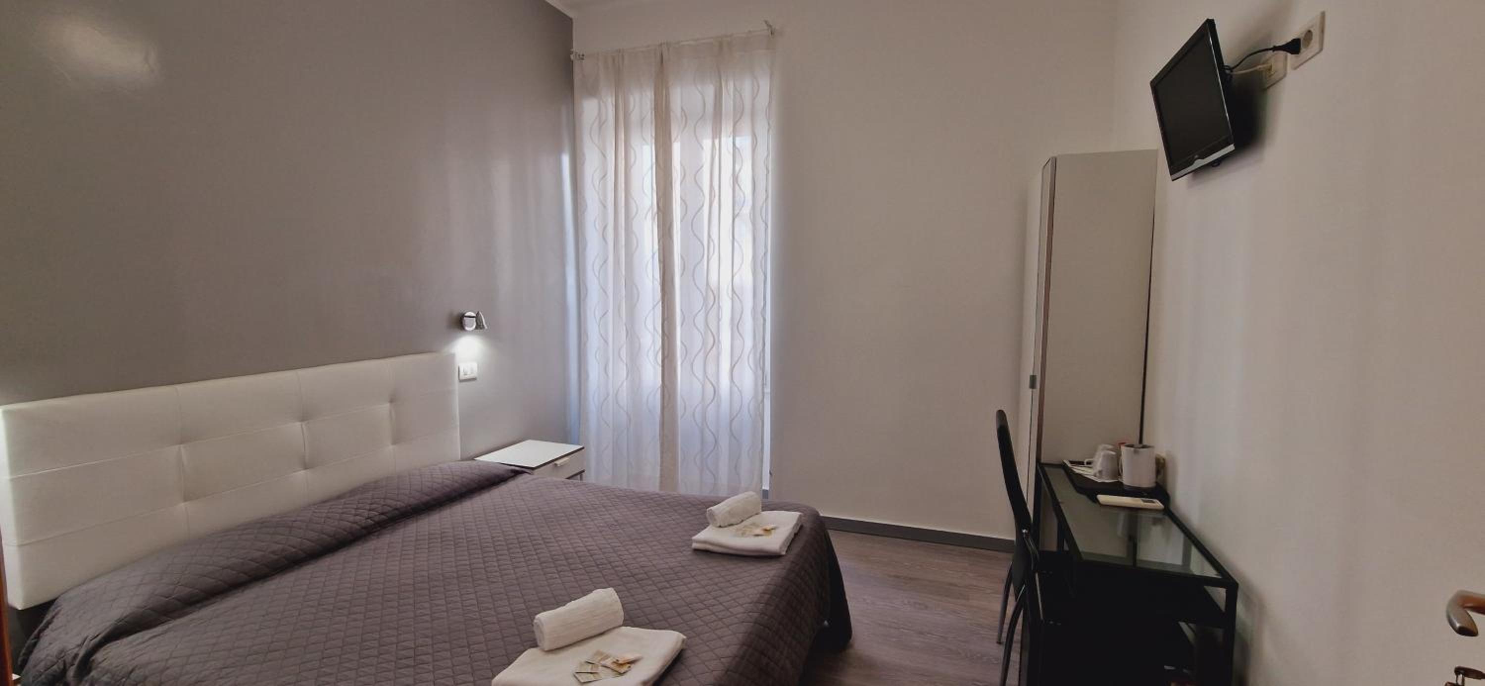 Double Room With Private External Bathroom
