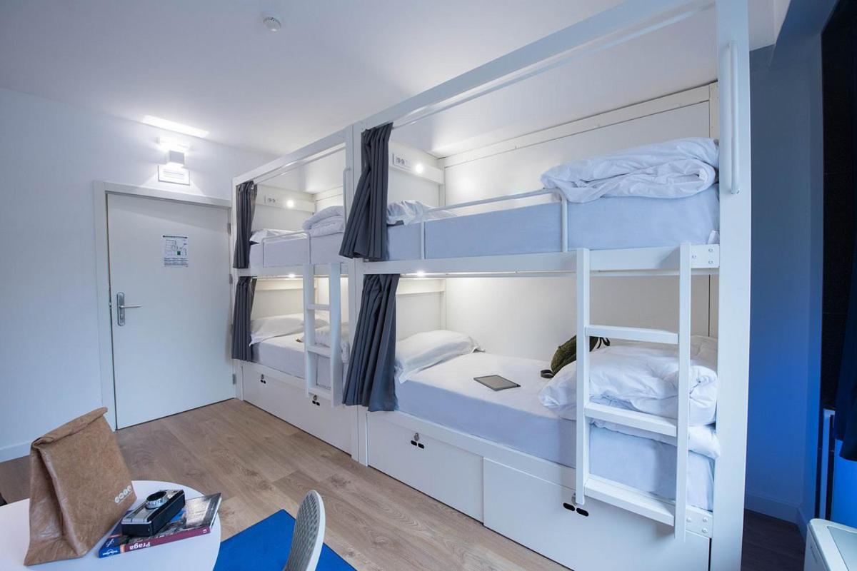 Bed in 4-Bed Female Dormitory Room photo 2