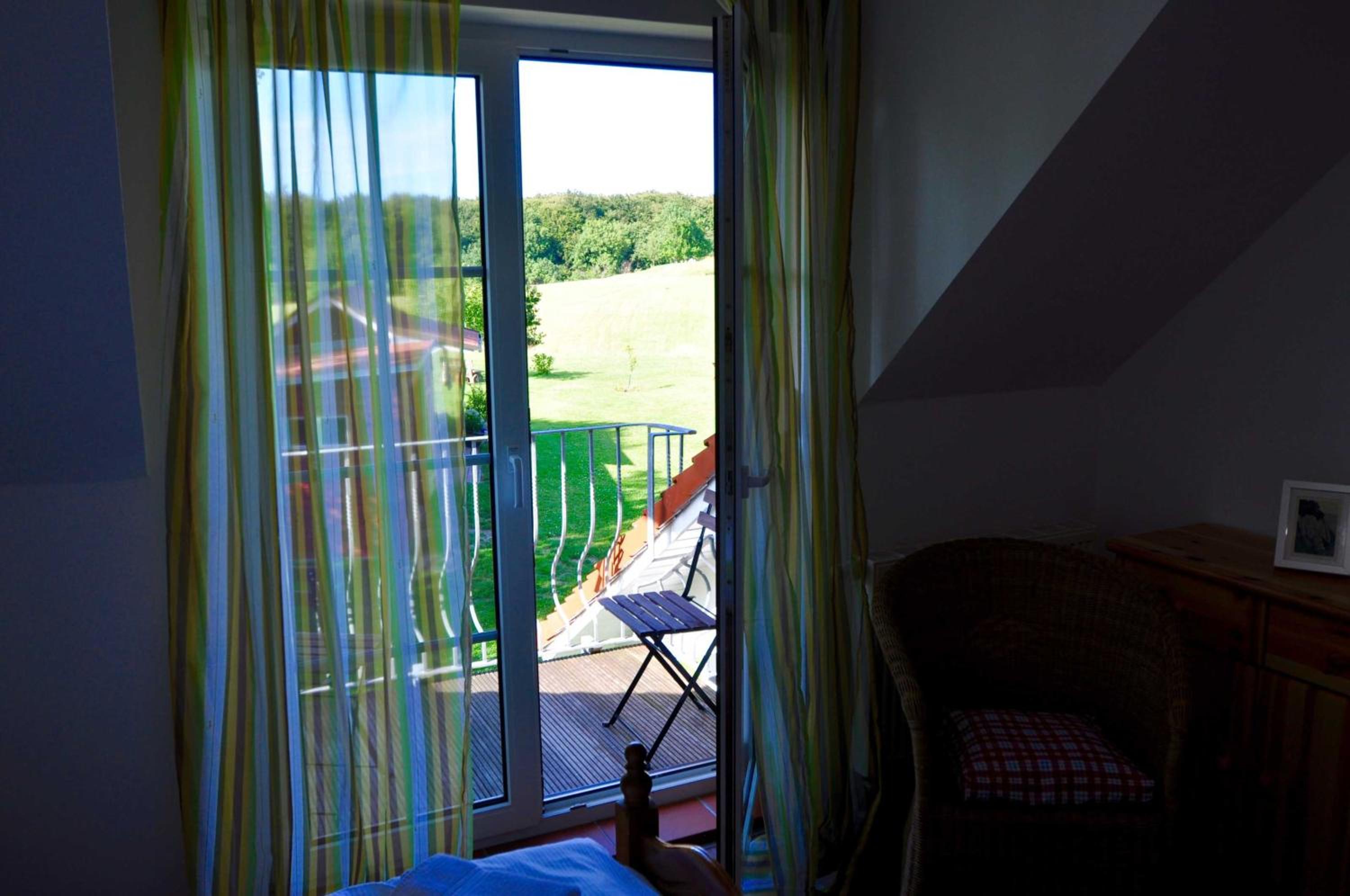 Two-Bedroom Apartment with Balcony photo 3