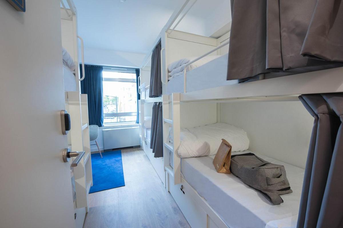 Bed in 6-Bed Female Dormitory Room photo 1