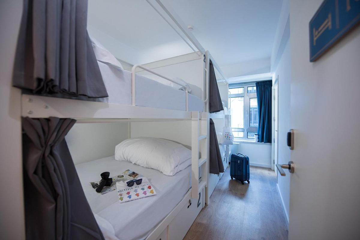 Bed in 6-Bed Mixed Dormitory Room photo 1