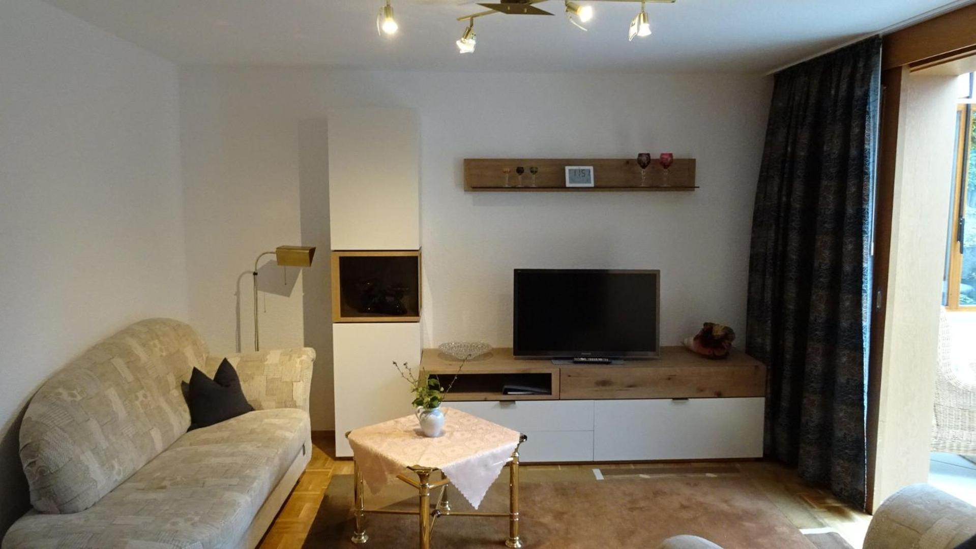 One-Bedroom Apartment with Terrace photo 1