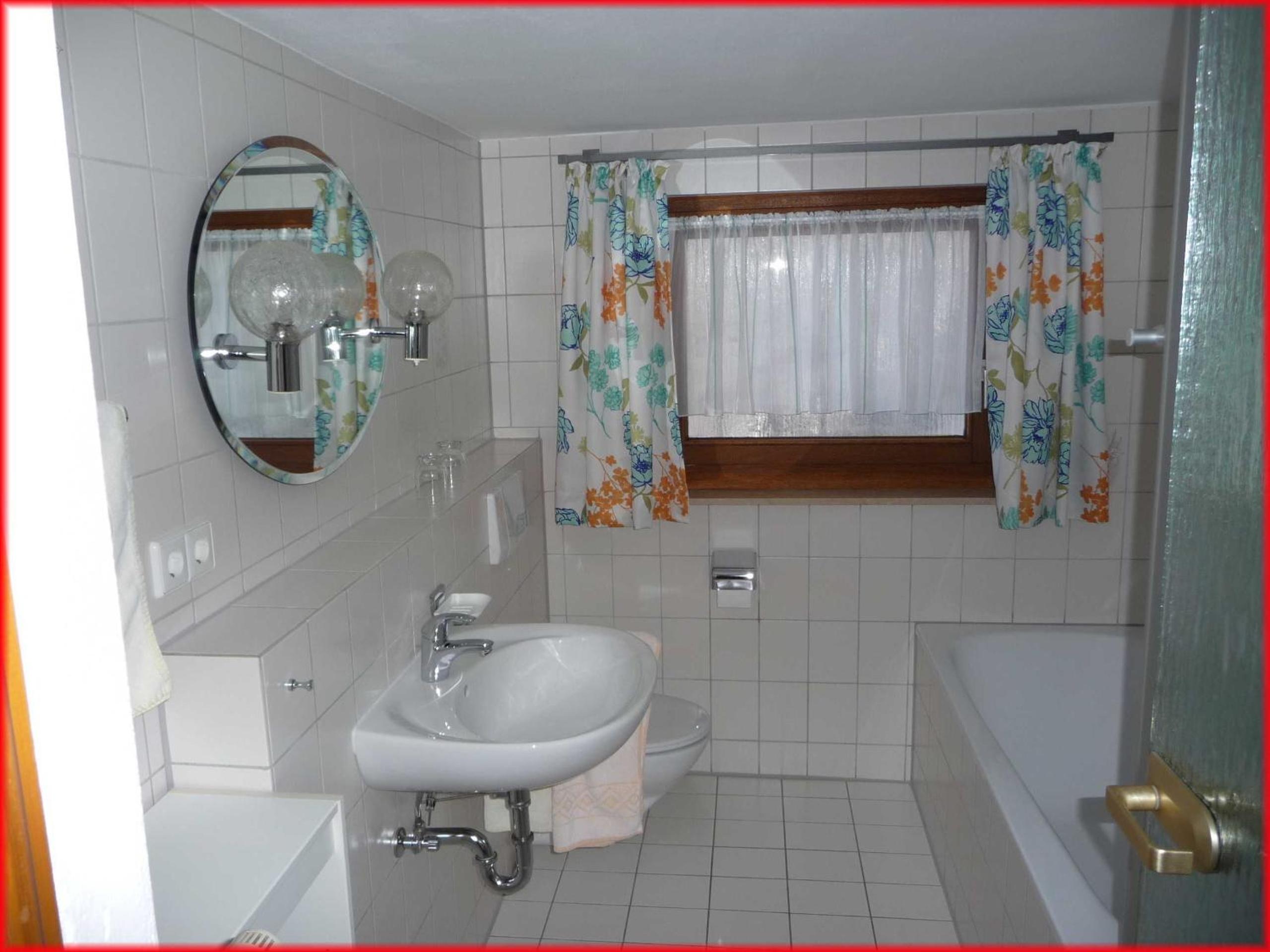 One-Bedroom Apartment with Terrace photo 2