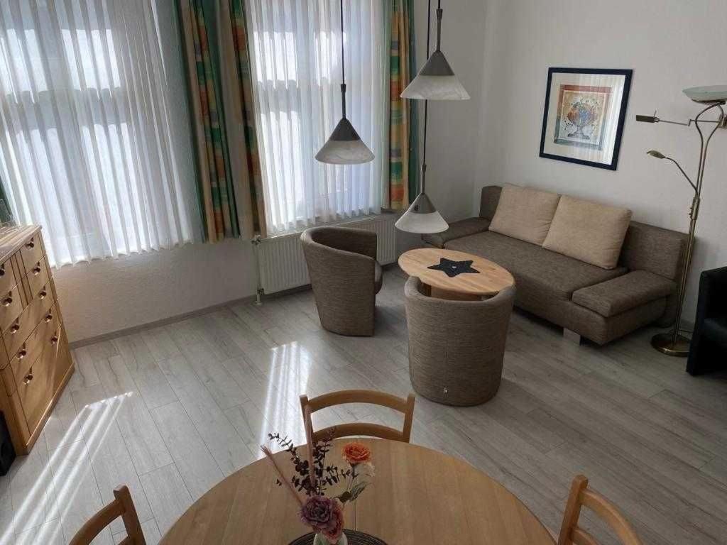 One-Bedroom Apartment with Balcony photo 3