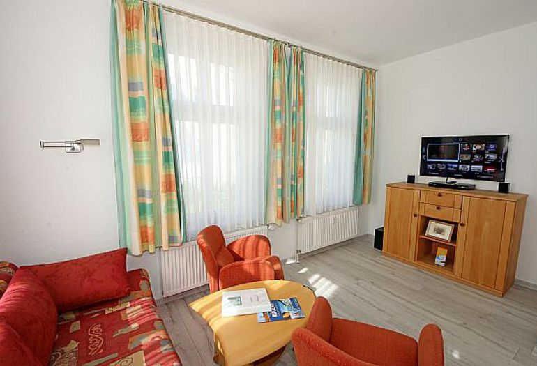 One-Bedroom Apartment with Balcony photo 1
