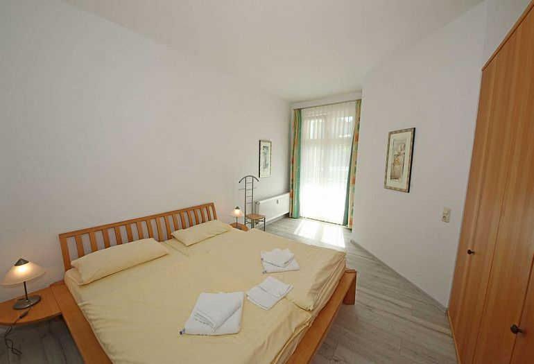 One-Bedroom Apartment with Balcony photo 3