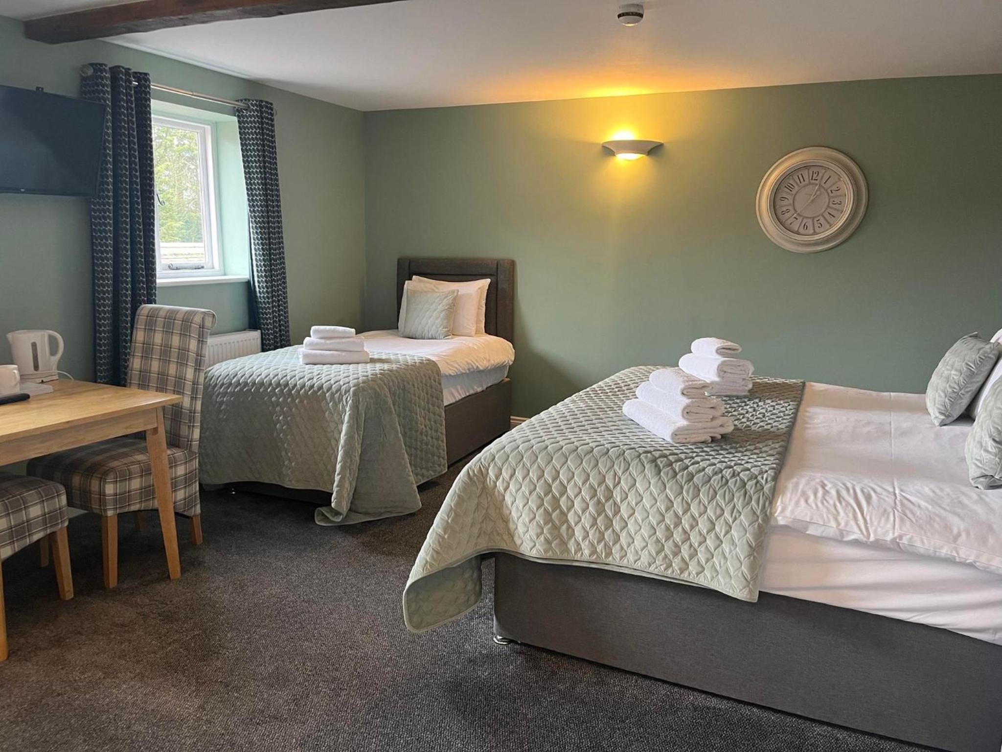 Family Suite - Photo 7