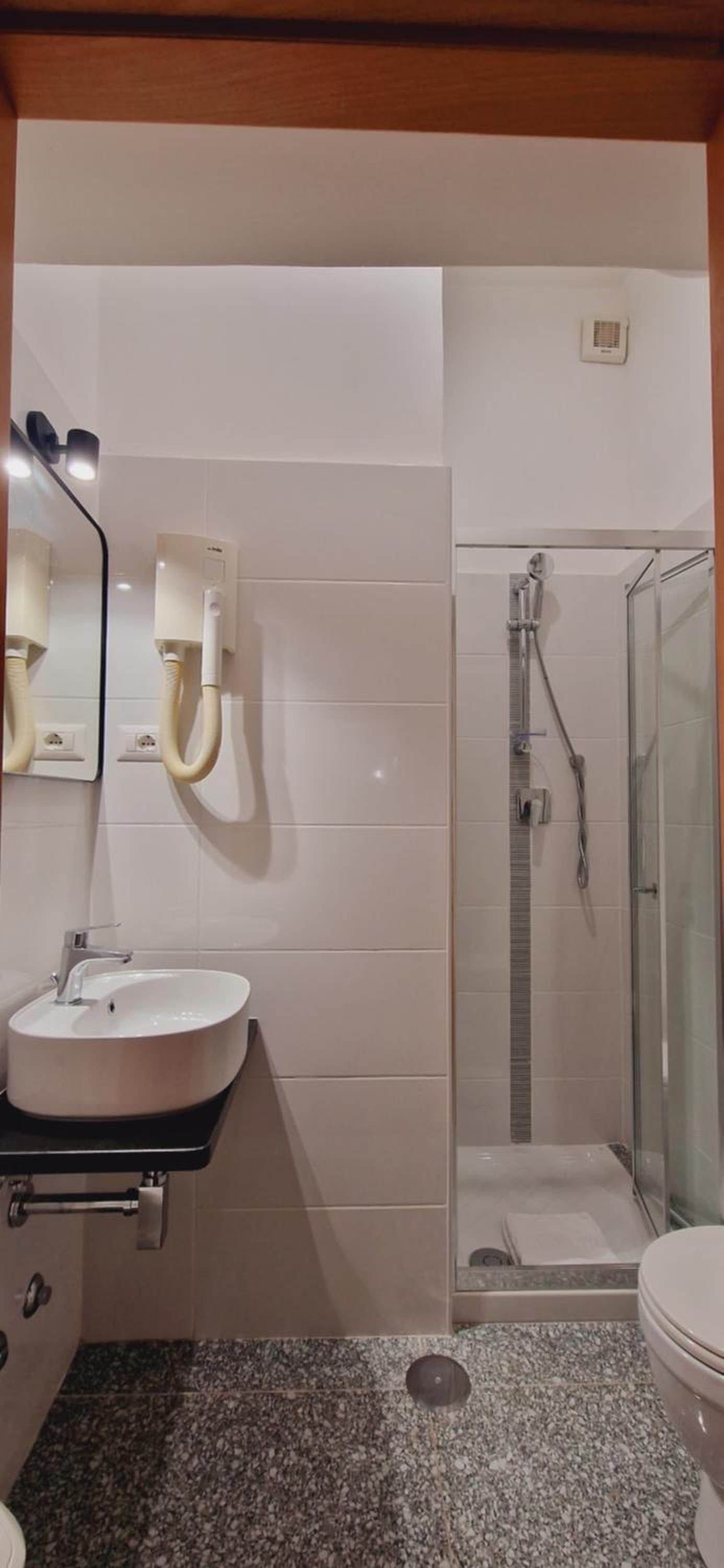 Double Room with Private External Bathroom photo 3