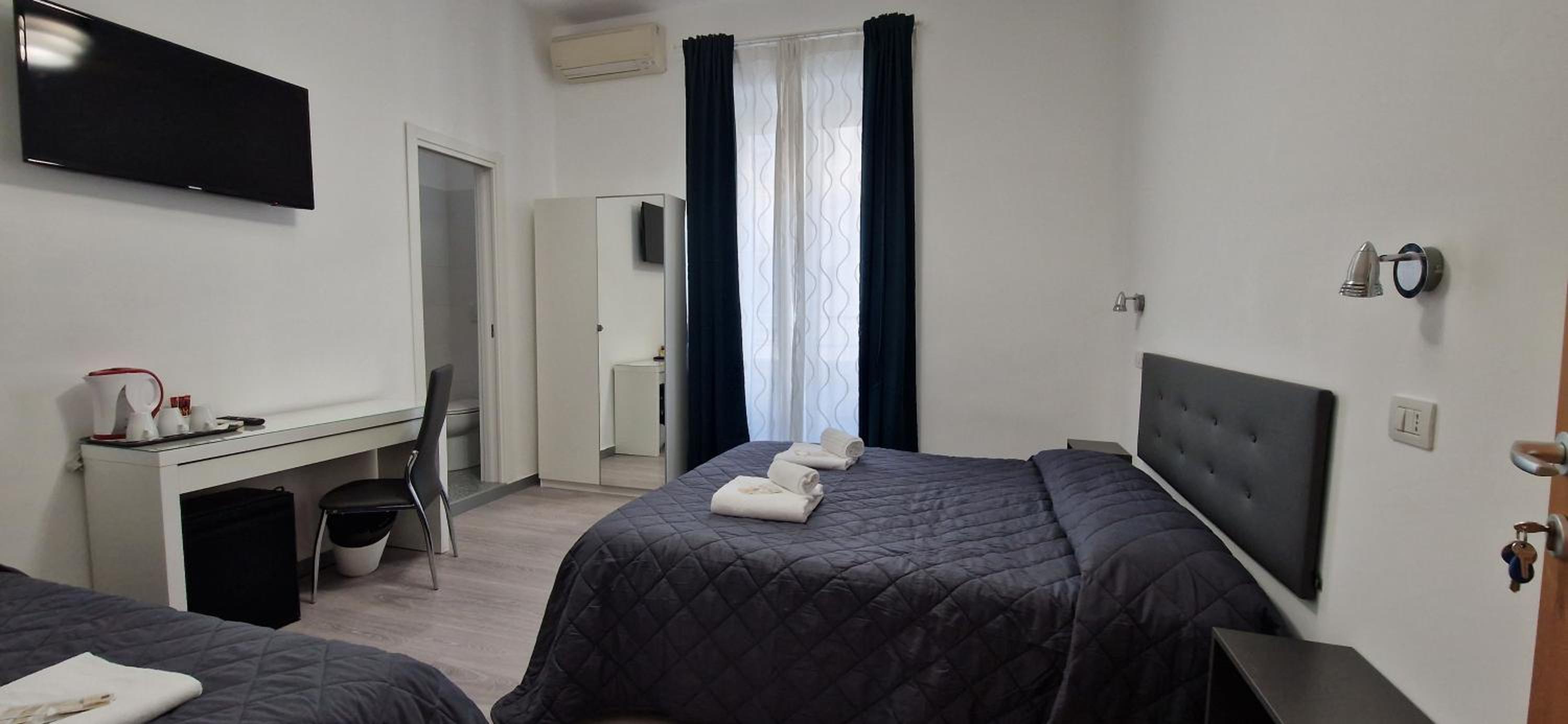 Double Room with Extra Bed photo 2