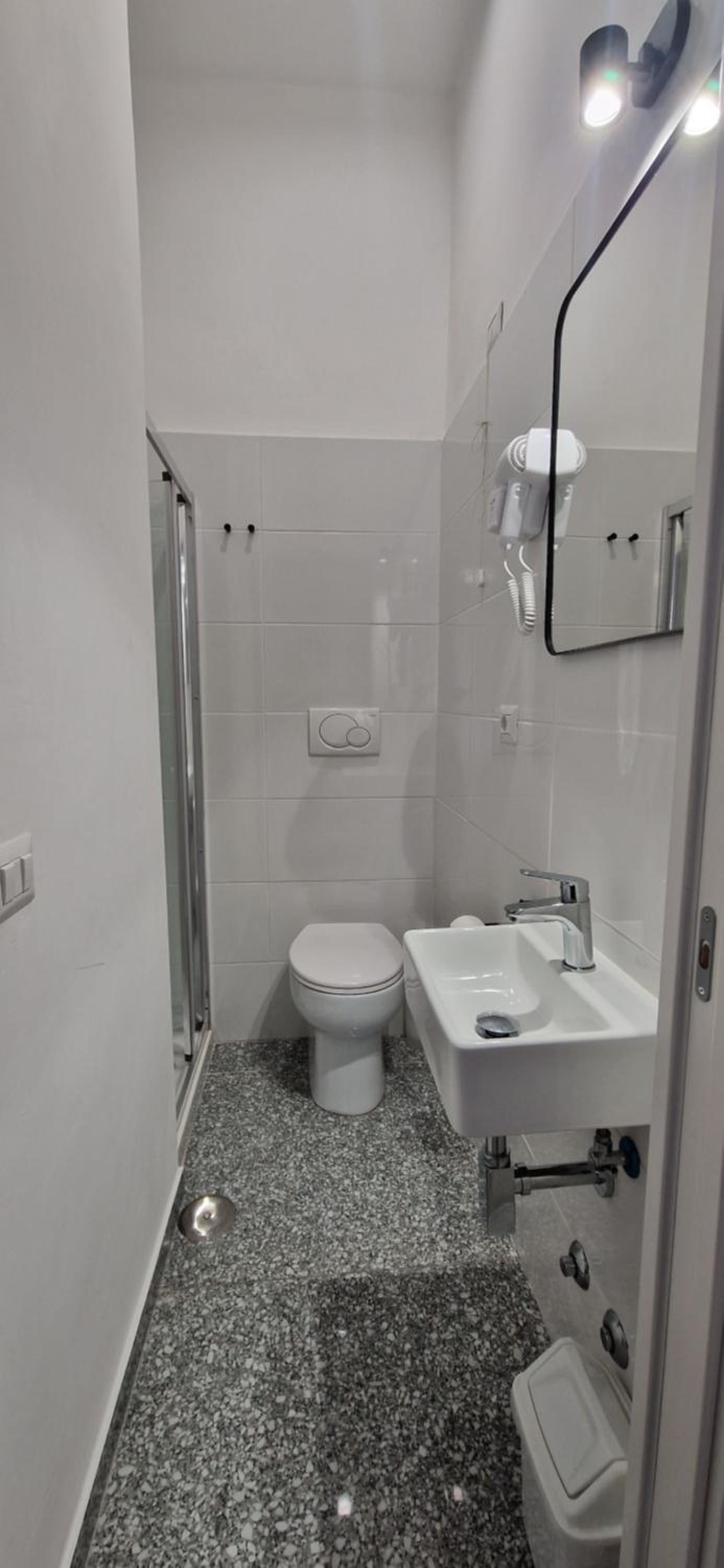 Economy Double Room photo 3