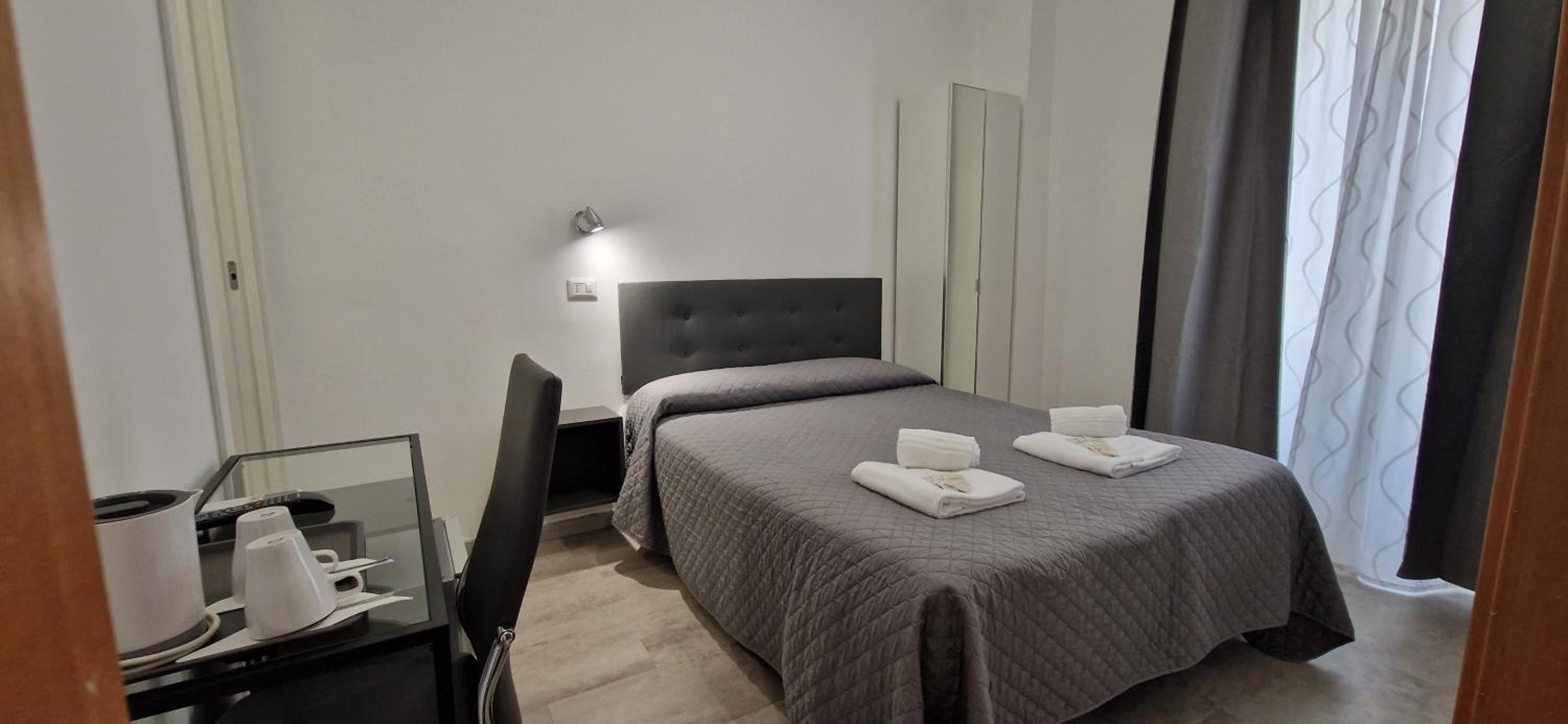Economy Double Room photo 2