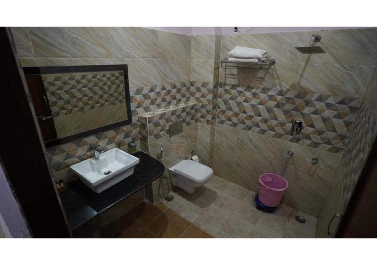 Deluxe Room - Photo 9