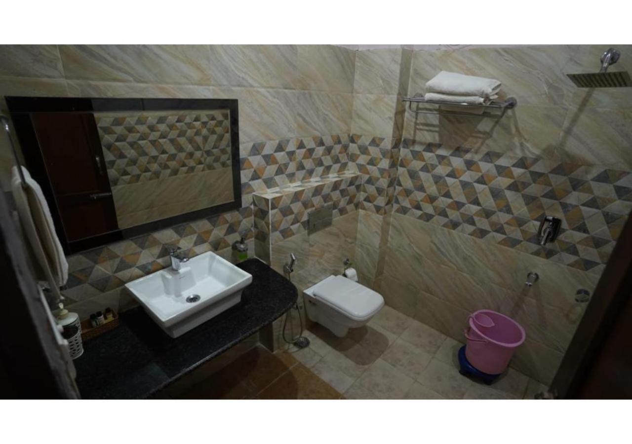 Deluxe Room - Photo 8