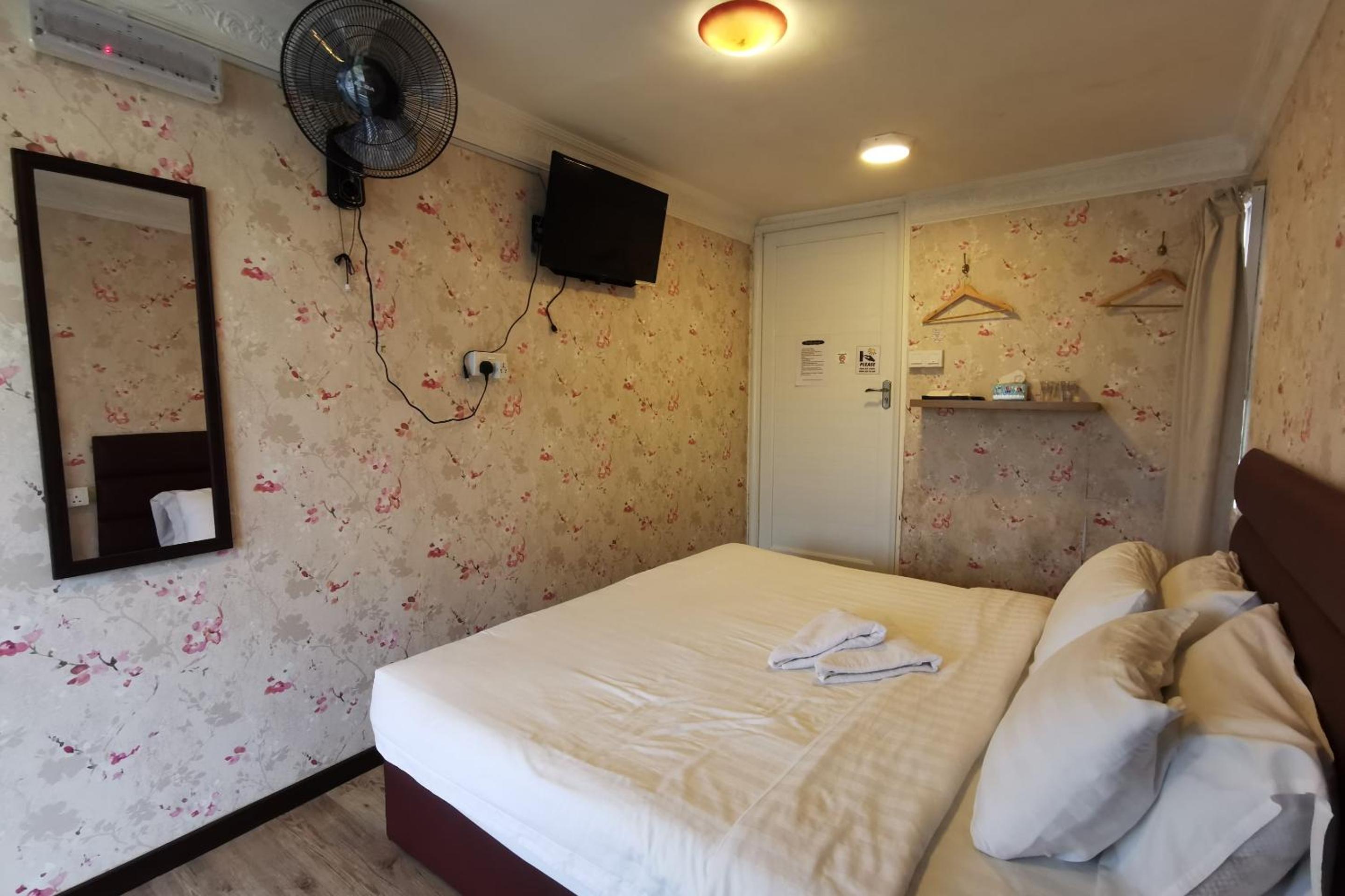 Standard King Room - Photo 3