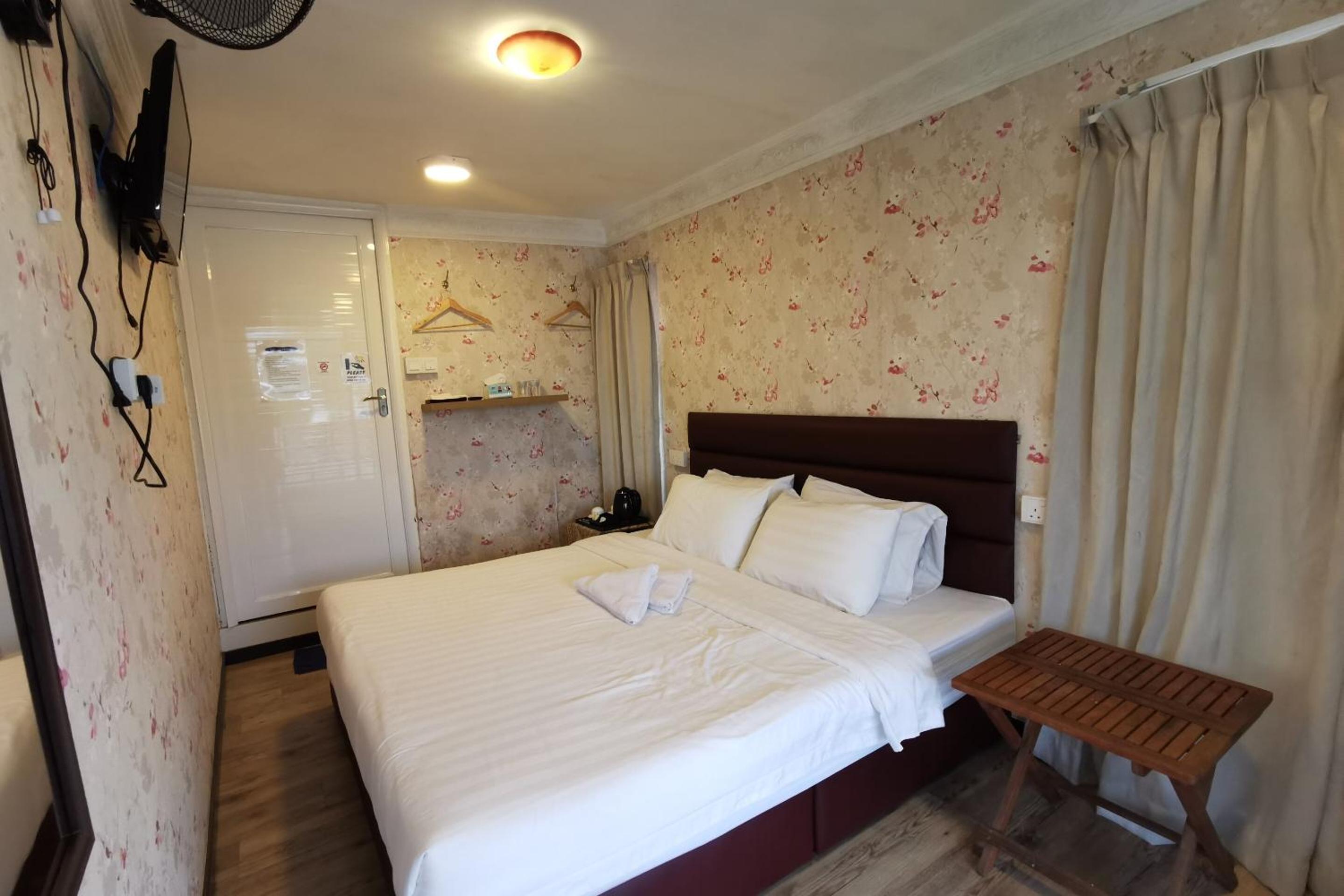 Standard King Room - Photo 1
