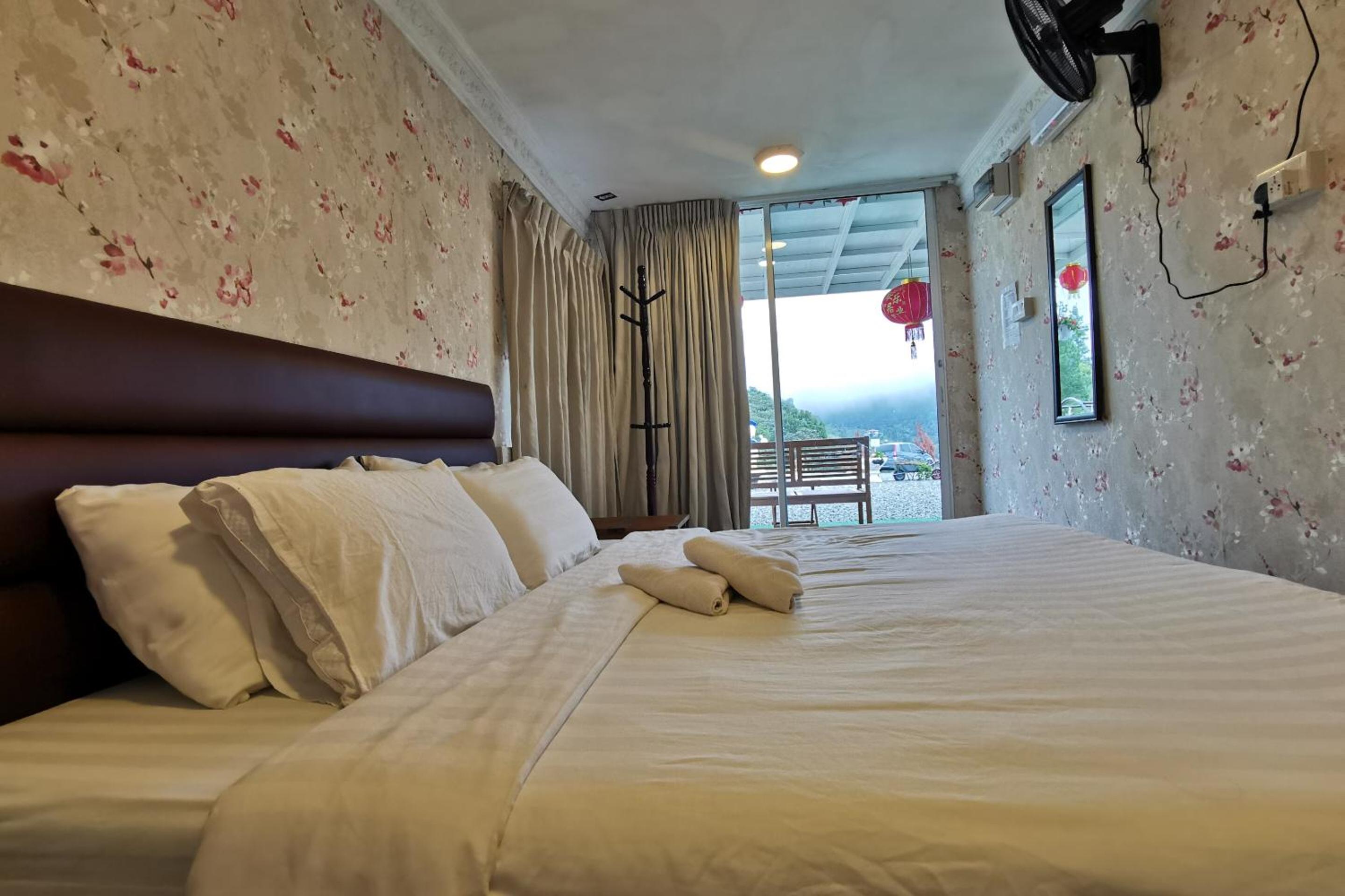 Standard King Room - Photo 4