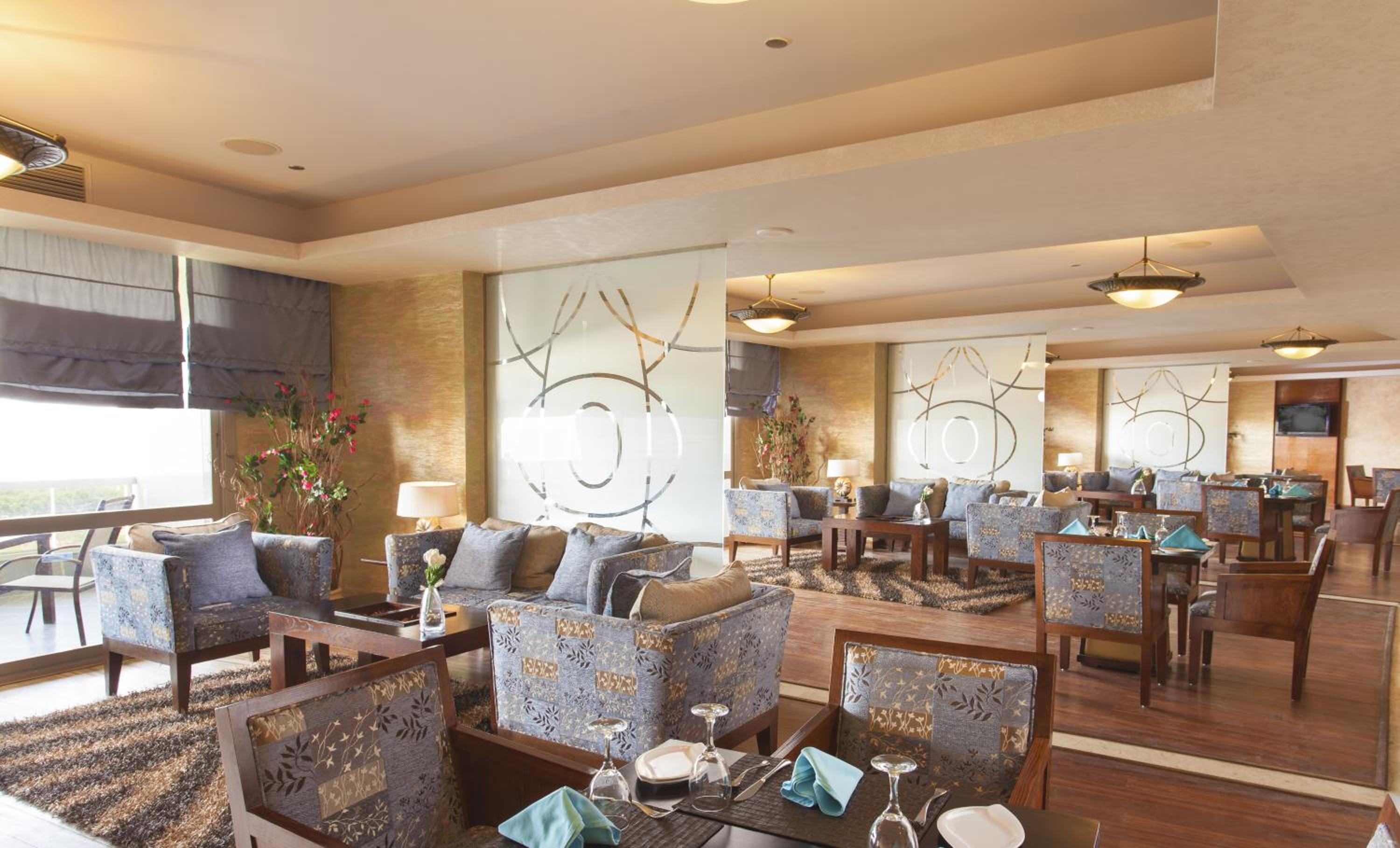 Suite with Terrace and Lounge Access - Photo 2