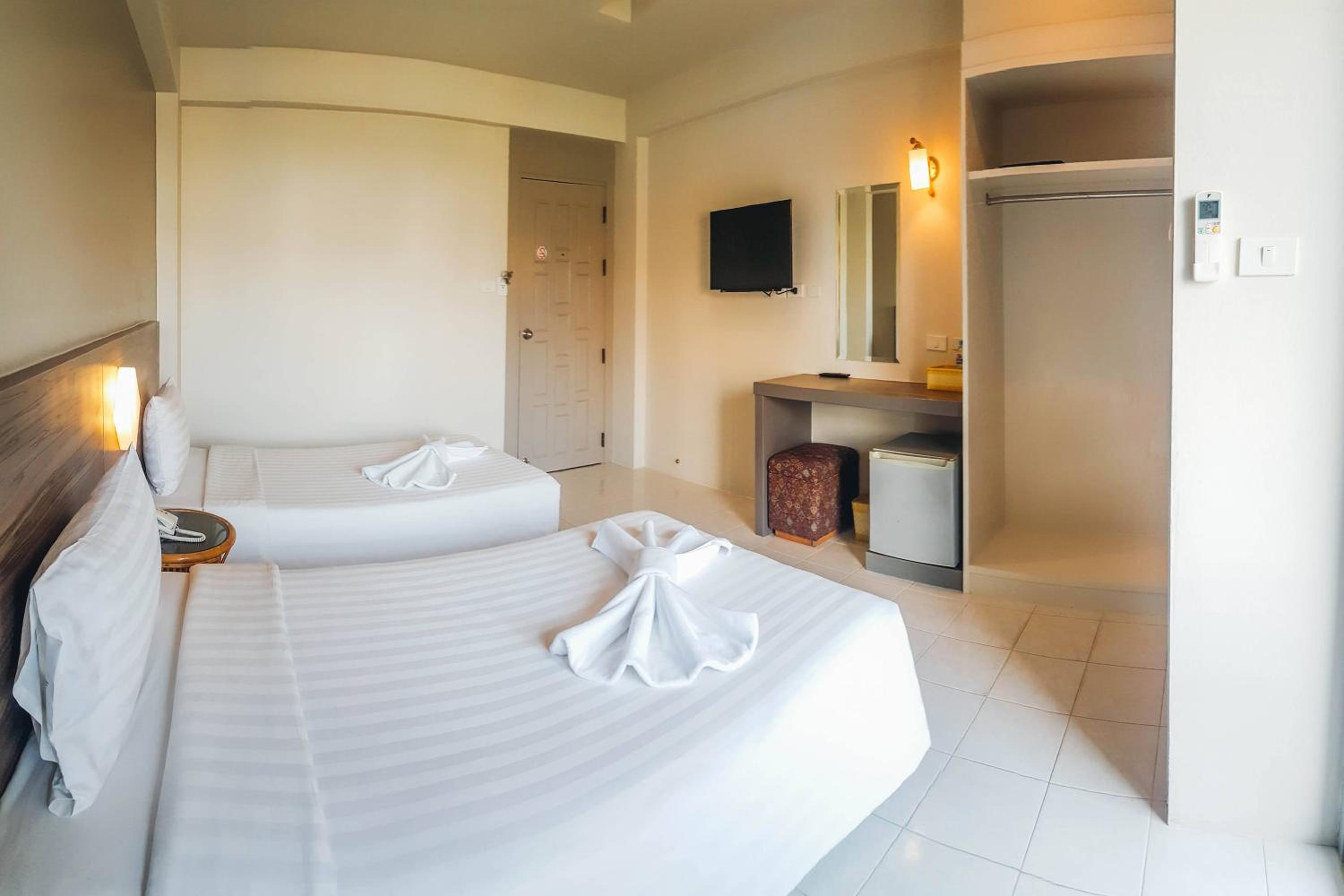 Superior Twin Room - Photo 7