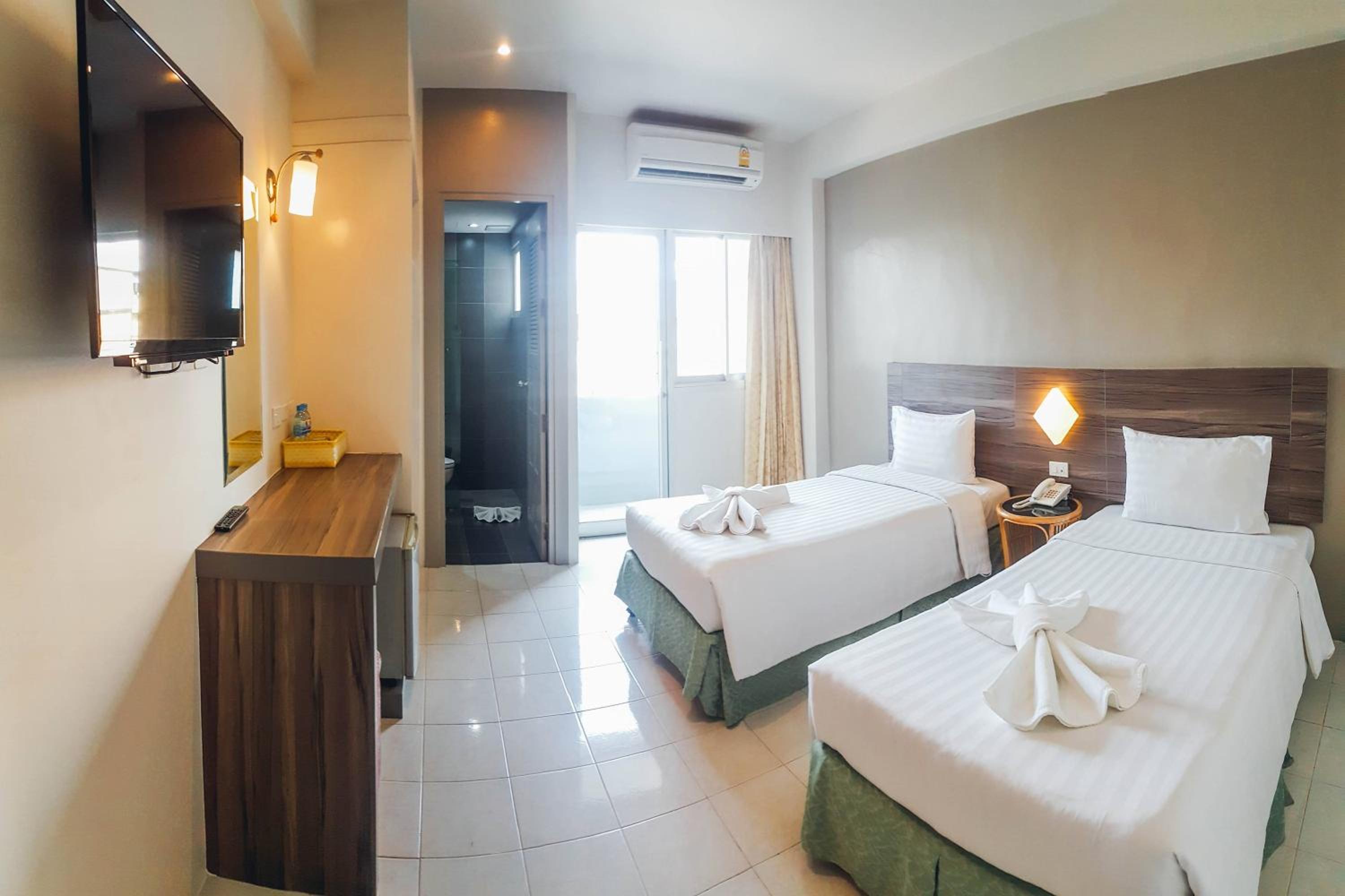 Superior Twin Room - Photo 6