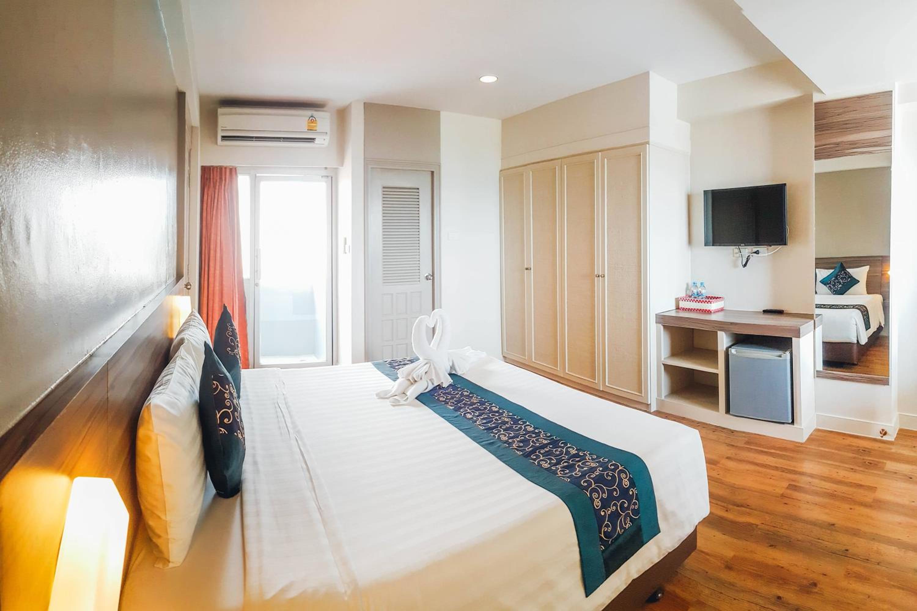 Junior Suite with Sea View - Photo 7
