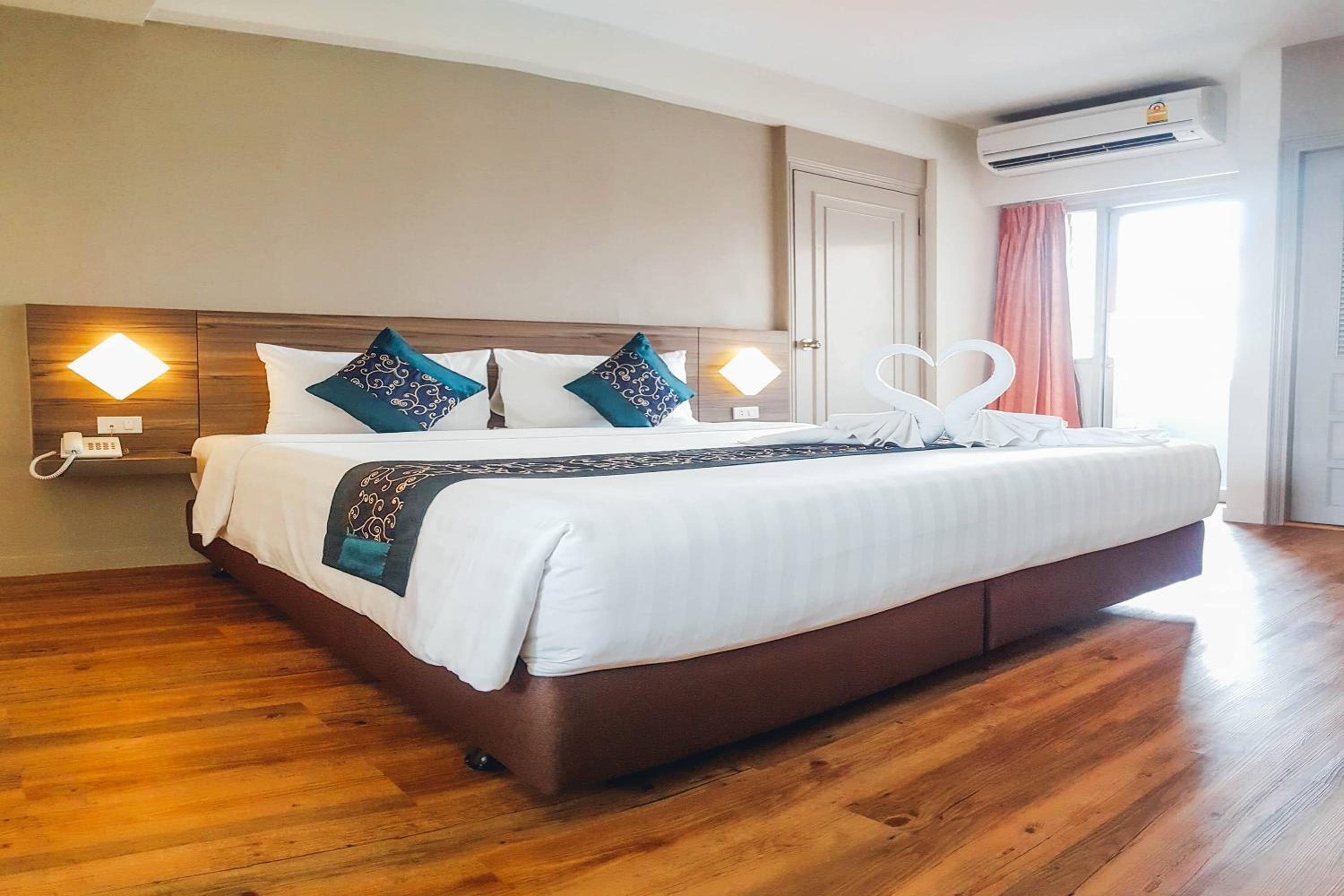 Junior Suite with Sea View - Photo 2