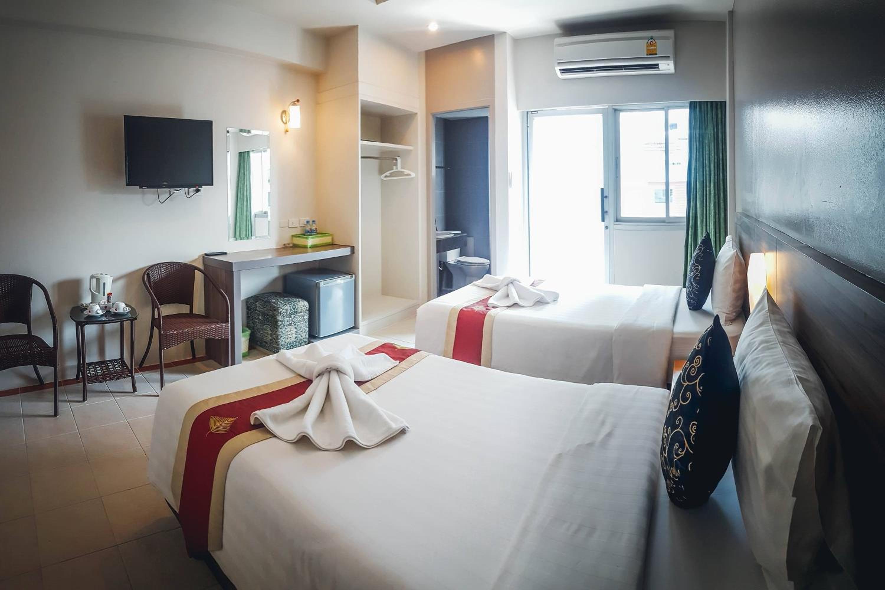Deluxe Twin Room - Photo 7