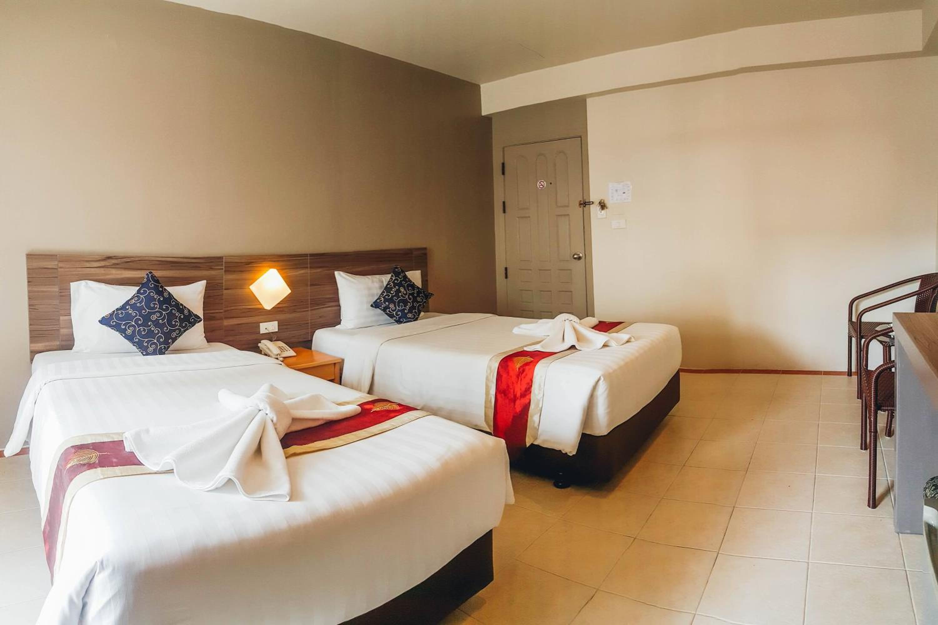 Deluxe Twin Room - Photo 2