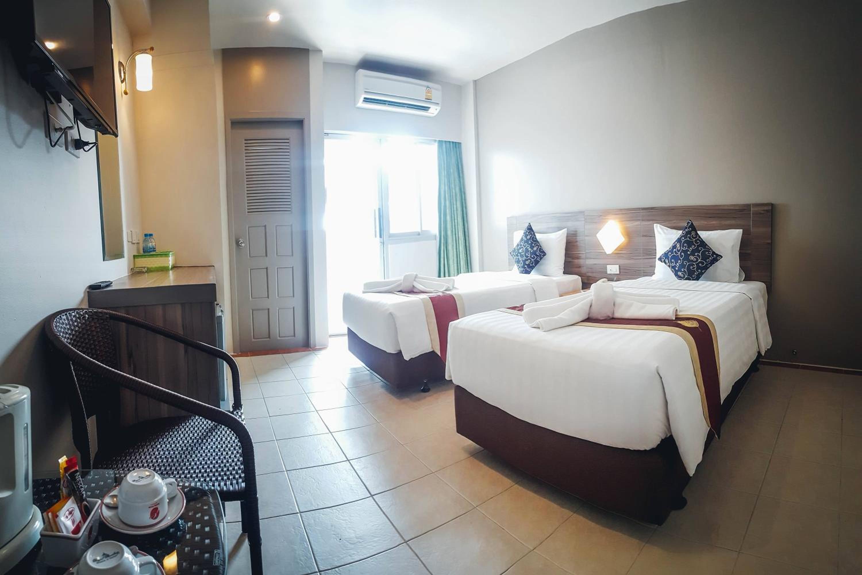 Deluxe Twin Room - Photo 4