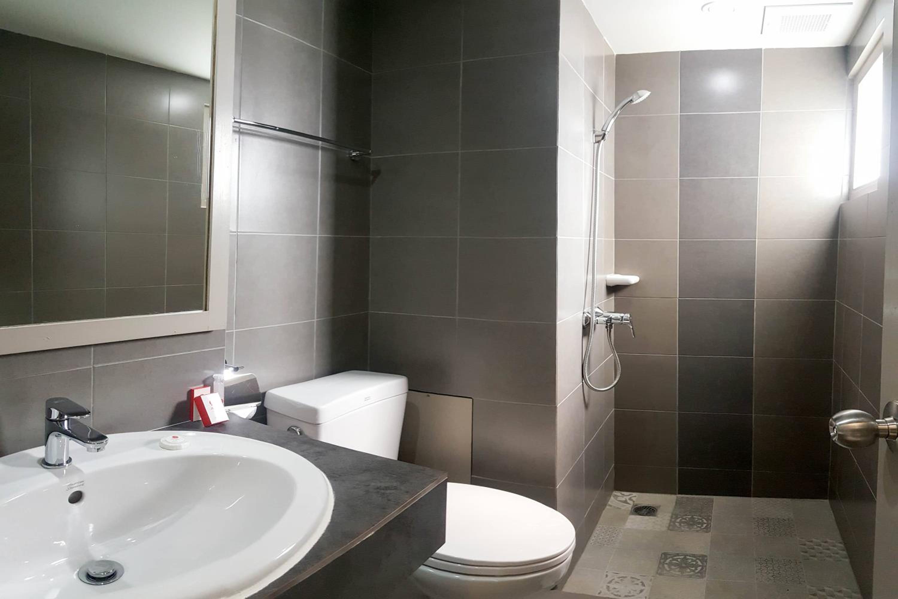Deluxe Twin Room - Photo 6