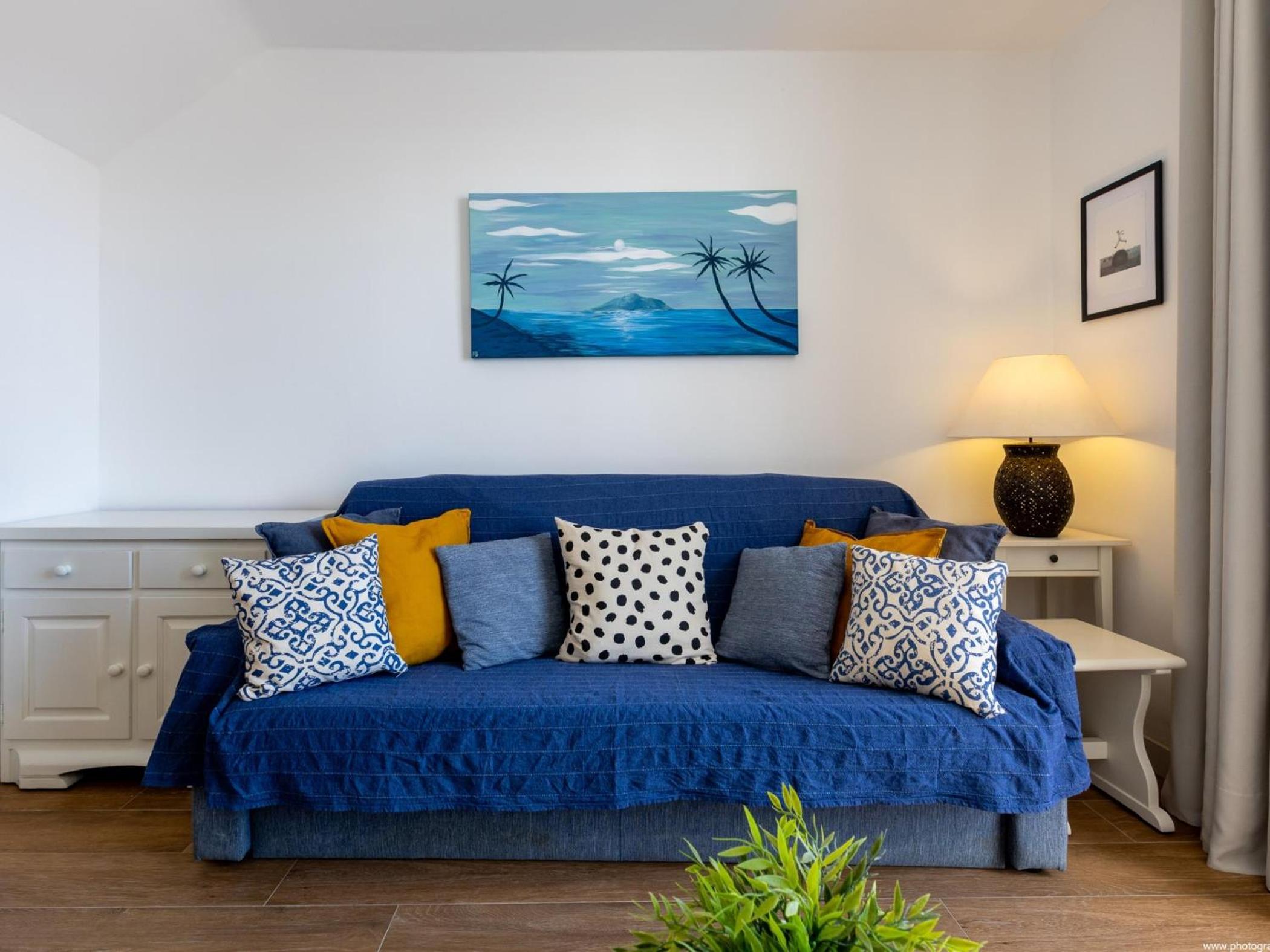 Apartment photo 2