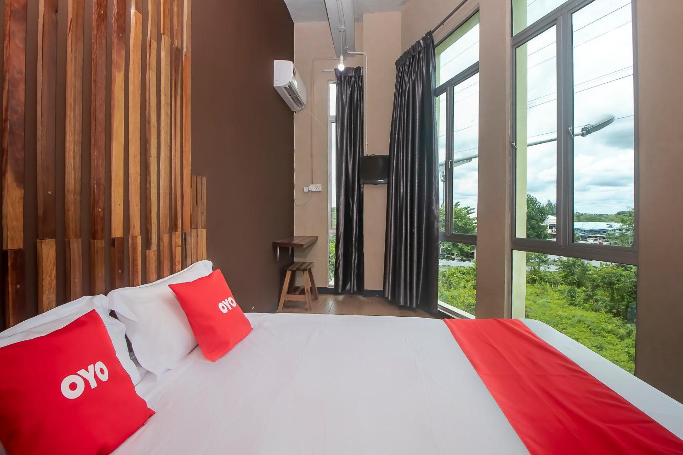 Deluxe Double Room - Photo 8