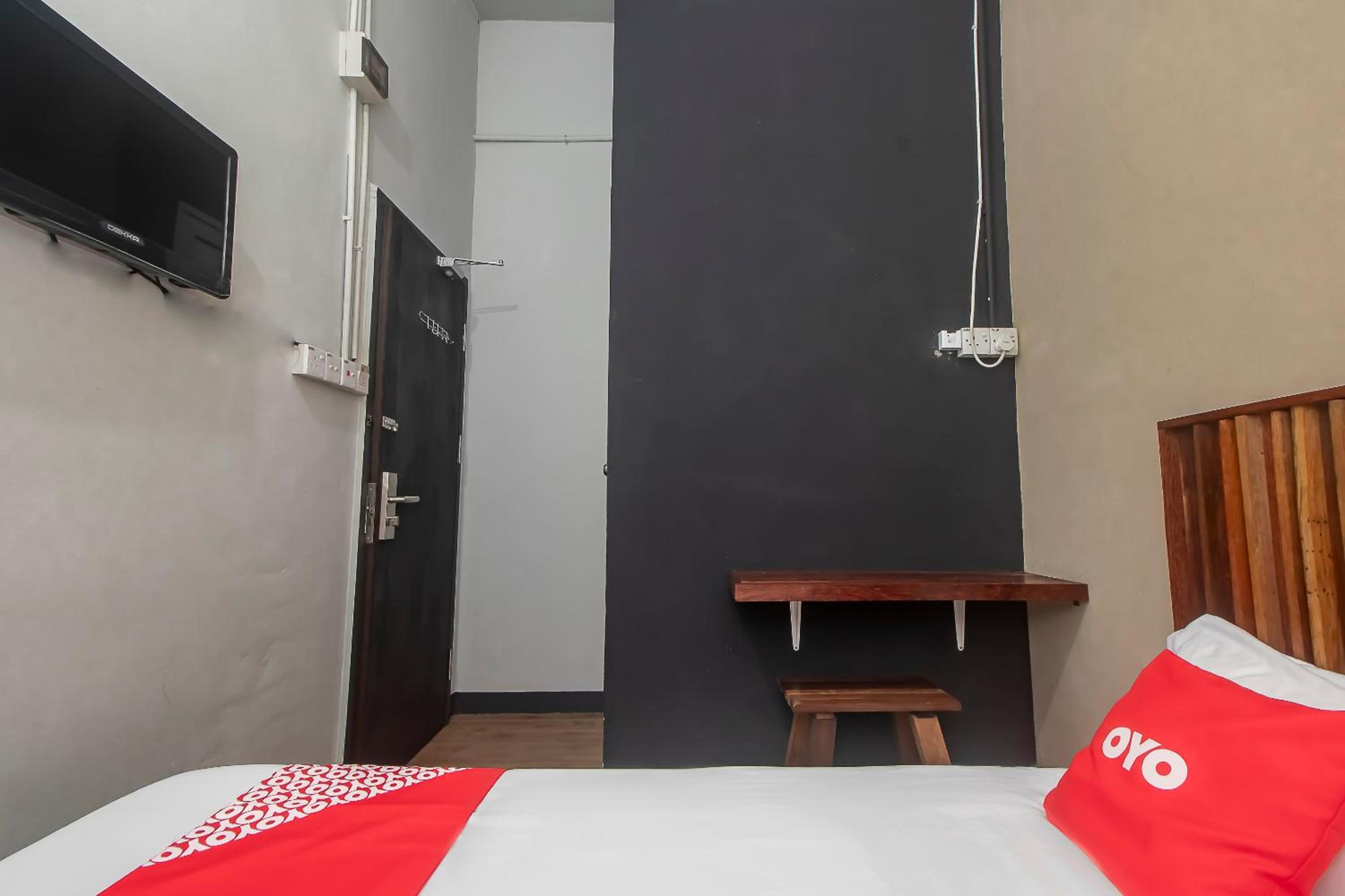 Standard Double Room - Photo 7